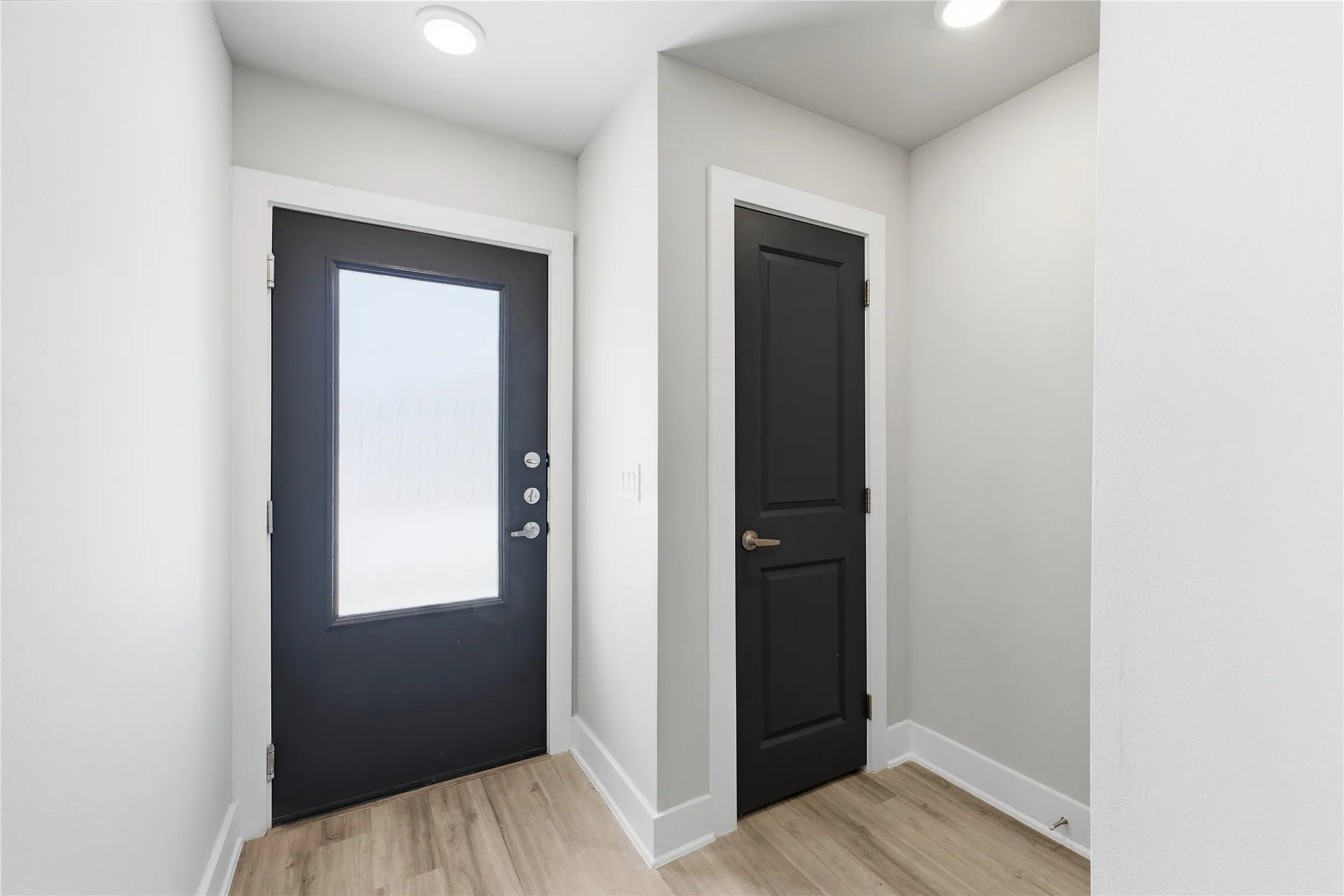 Townhouse For Rent in Collin County , 3365 Wynwood Drive, Plano, Texas 75074, 3 Bedroom, 4 Bathroom, 2 Garage spaces, 1,728 Sqft, built in 2022, mls#21392014, Real Estate Agent in Plano, Homes For Rent in Collin county, Homes For Rent in Plano, Realtor in Plano Texas, Real Estate Brokerage Independent Realty Texas, Luminita Cordes Realtor