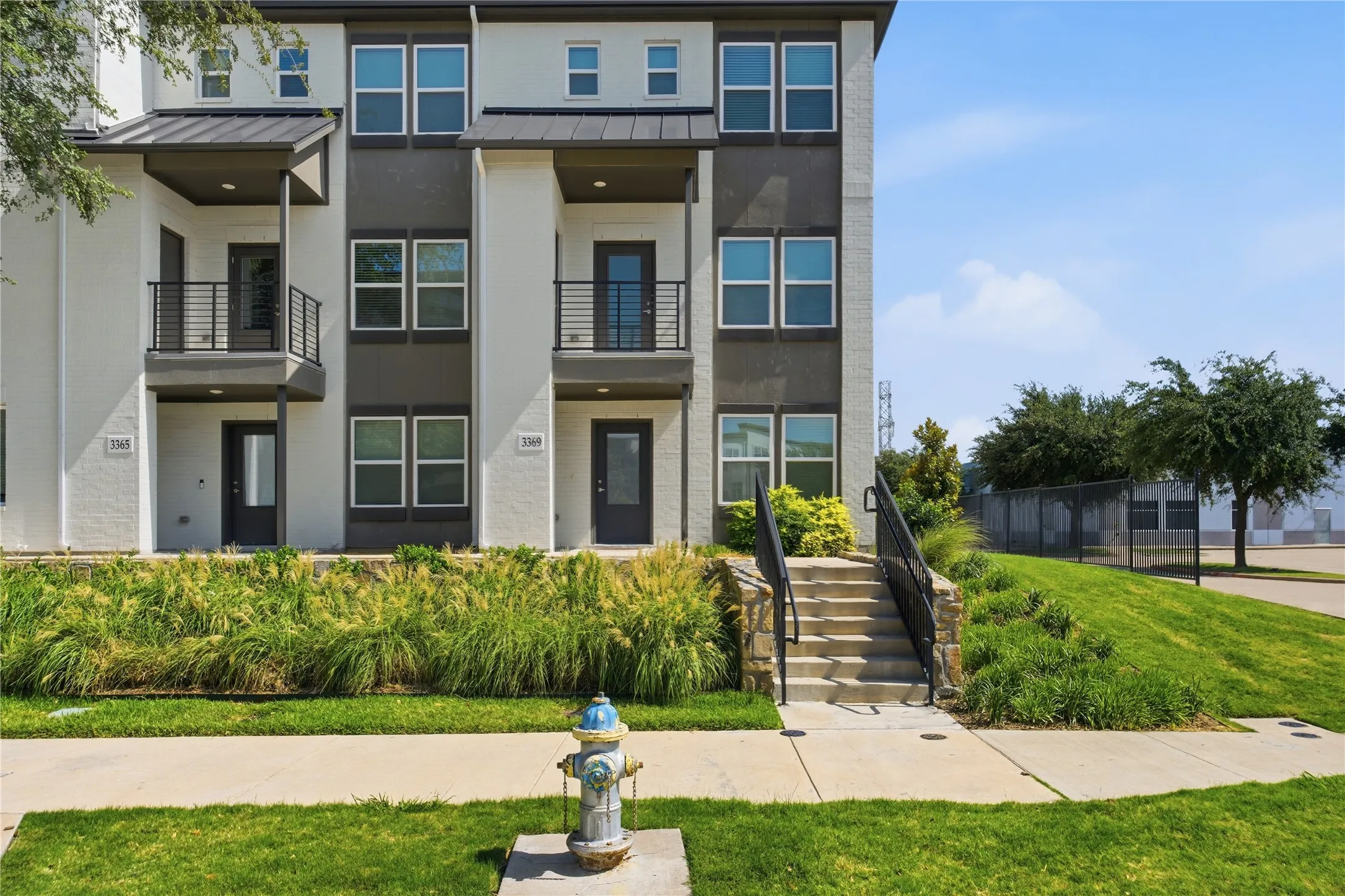 Townhouse For Rent