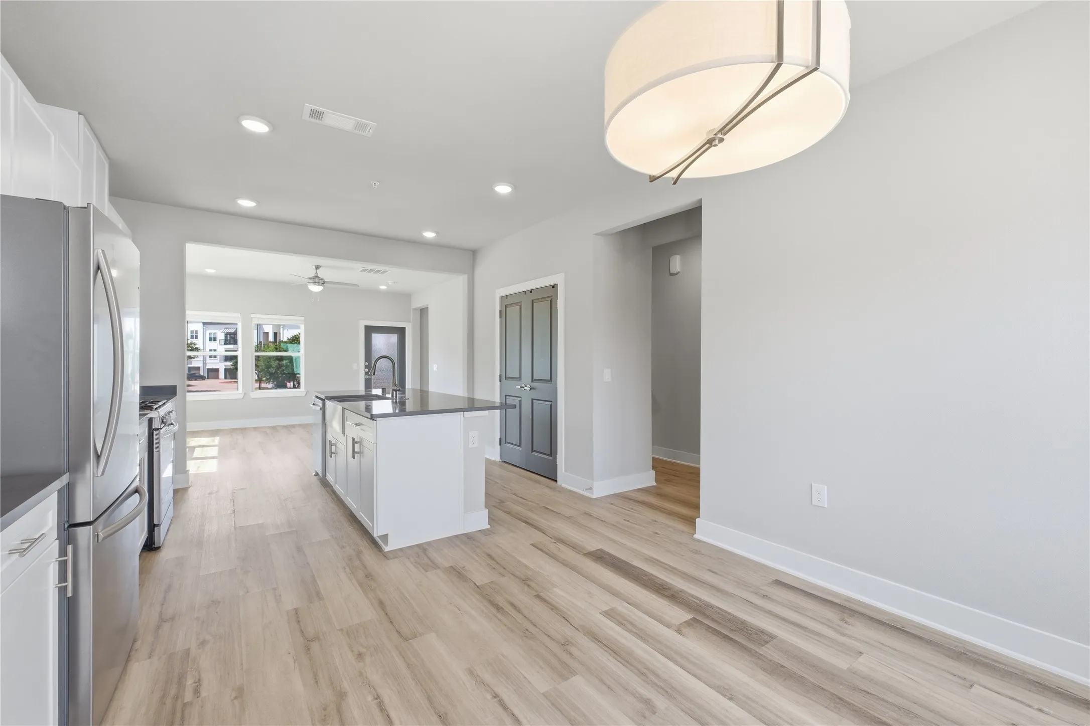 Townhouse For Rent in Collin County , 3365 Wynwood Drive, Plano, Texas 75074, 3 Bedroom, 4 Bathroom, 2 Garage spaces, 1,728 Sqft, built in 2022, mls#21392014, Real Estate Agent in Plano, Homes For Rent in Collin county, Homes For Rent in Plano, Realtor in Plano Texas, Real Estate Brokerage Independent Realty Texas, Luminita Cordes Realtor
