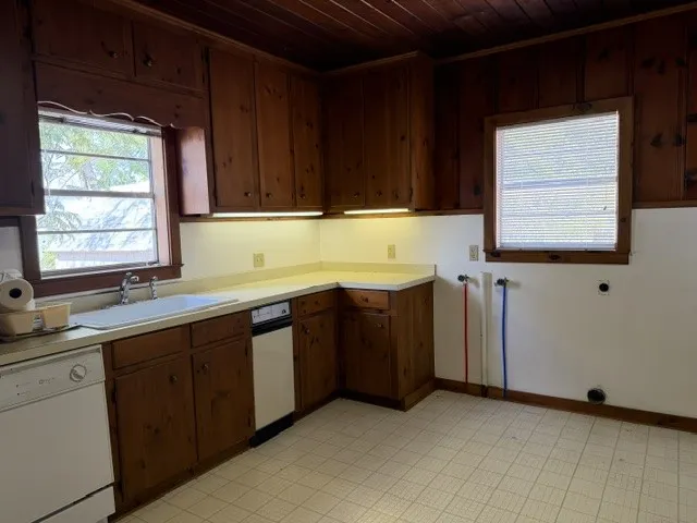 Washer and dryer space