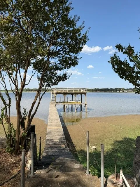Single Family Residence For Rent in Tarrant County , 7000 Briar Road, Azle, Texas 76020, 1 Bedroom, 1 Bathroom, Garage spaces, 992 Sqft, built in 1970, mls#21391929, Real Estate Agent in Azle, Homes For Rent in Tarrant county, Homes For Rent in Azle, Realtor in Azle Texas, Real Estate Brokerage Independent Realty Texas, Luminita Cordes Realtor