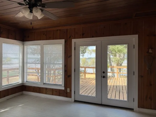 Single Family Residence For Rent in Tarrant County , 7000 Briar Road, Azle, Texas 76020, 1 Bedroom, 1 Bathroom, Garage spaces, 992 Sqft, built in 1970, mls#21391929, Real Estate Agent in Azle, Homes For Rent in Tarrant county, Homes For Rent in Azle, Realtor in Azle Texas, Real Estate Brokerage Independent Realty Texas, Luminita Cordes Realtor