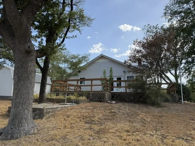 Single Family Residence For Rent in Tarrant County , 7000 Briar Road, Azle, Texas 76020, 1 Bedroom, 1 Bathroom, Garage spaces, 992 Sqft, built in 1970, mls#21391929, Real Estate Agent in Azle, Homes For Rent in Tarrant county, Homes For Rent in Azle, Realtor in Azle Texas, Real Estate Brokerage Independent Realty Texas, Luminita Cordes Realtor