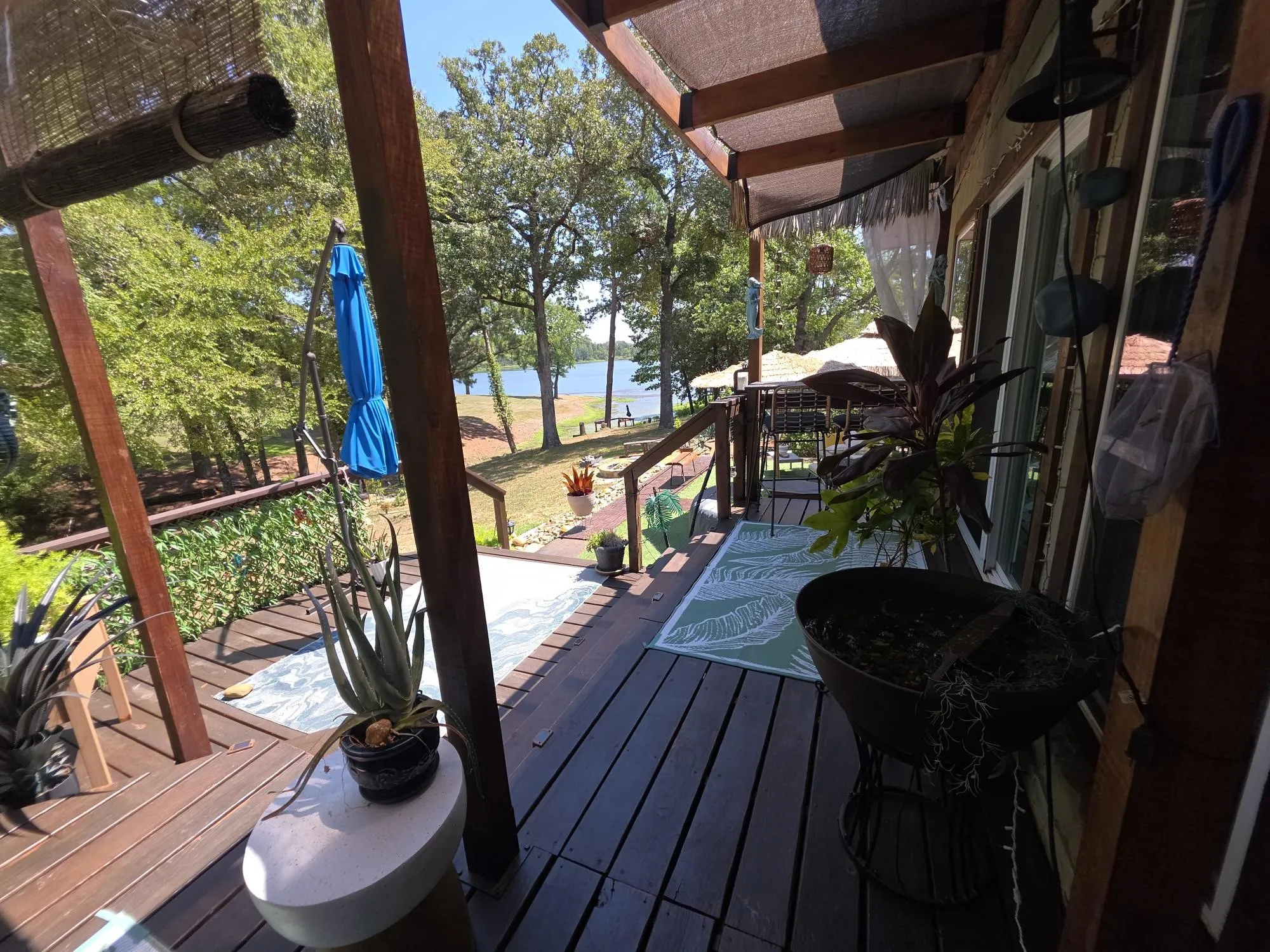 Single Family Residence For Sale in Wood County , 185 Private Road 6604, Mineola, Texas 75773, 3 Bedroom, 2 Bathroom, Garage spaces, 1,484 Sqft, built in 1978, mls#21392086, Real Estate Agent in Mineola, Homes For Sale in Wood county, Homes For Sale in Mineola, Realtor in Mineola Texas, Real Estate Brokerage Independent Realty Texas, Luminita Cordes Realtor