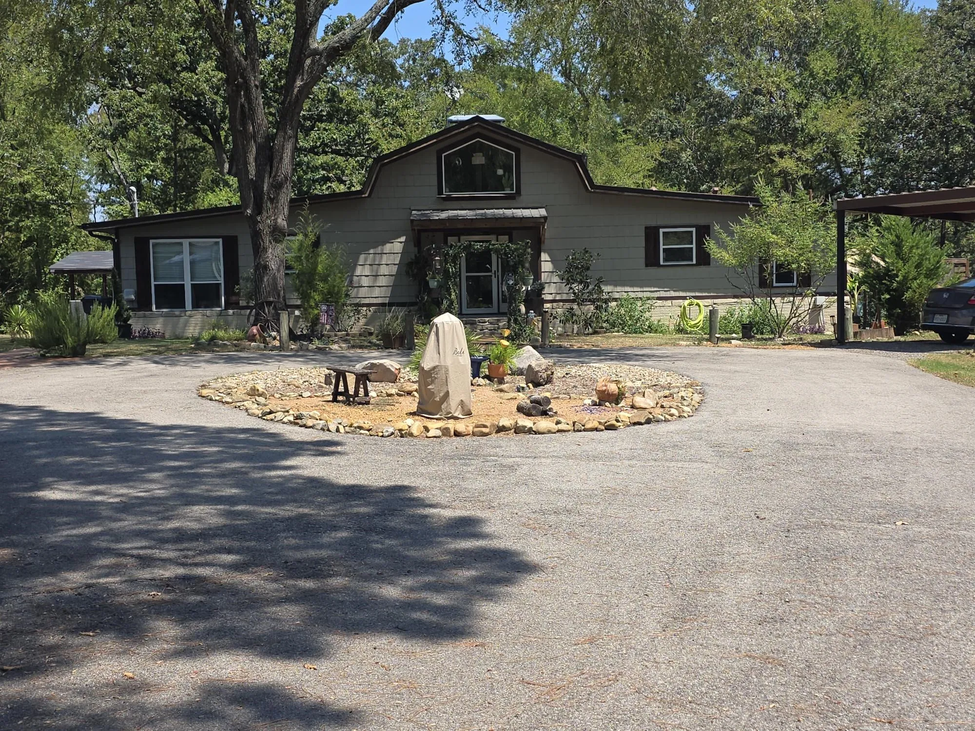 Single Family Residence For Sale in Wood County , 185 Private Road 6604, Mineola, Texas 75773, 3 Bedroom, 2 Bathroom, Garage spaces, 1,484 Sqft, built in 1978, mls#21392086, Real Estate Agent in Mineola, Homes For Sale in Wood county, Homes For Sale in Mineola, Realtor in Mineola Texas, Real Estate Brokerage Independent Realty Texas, Luminita Cordes Realtor