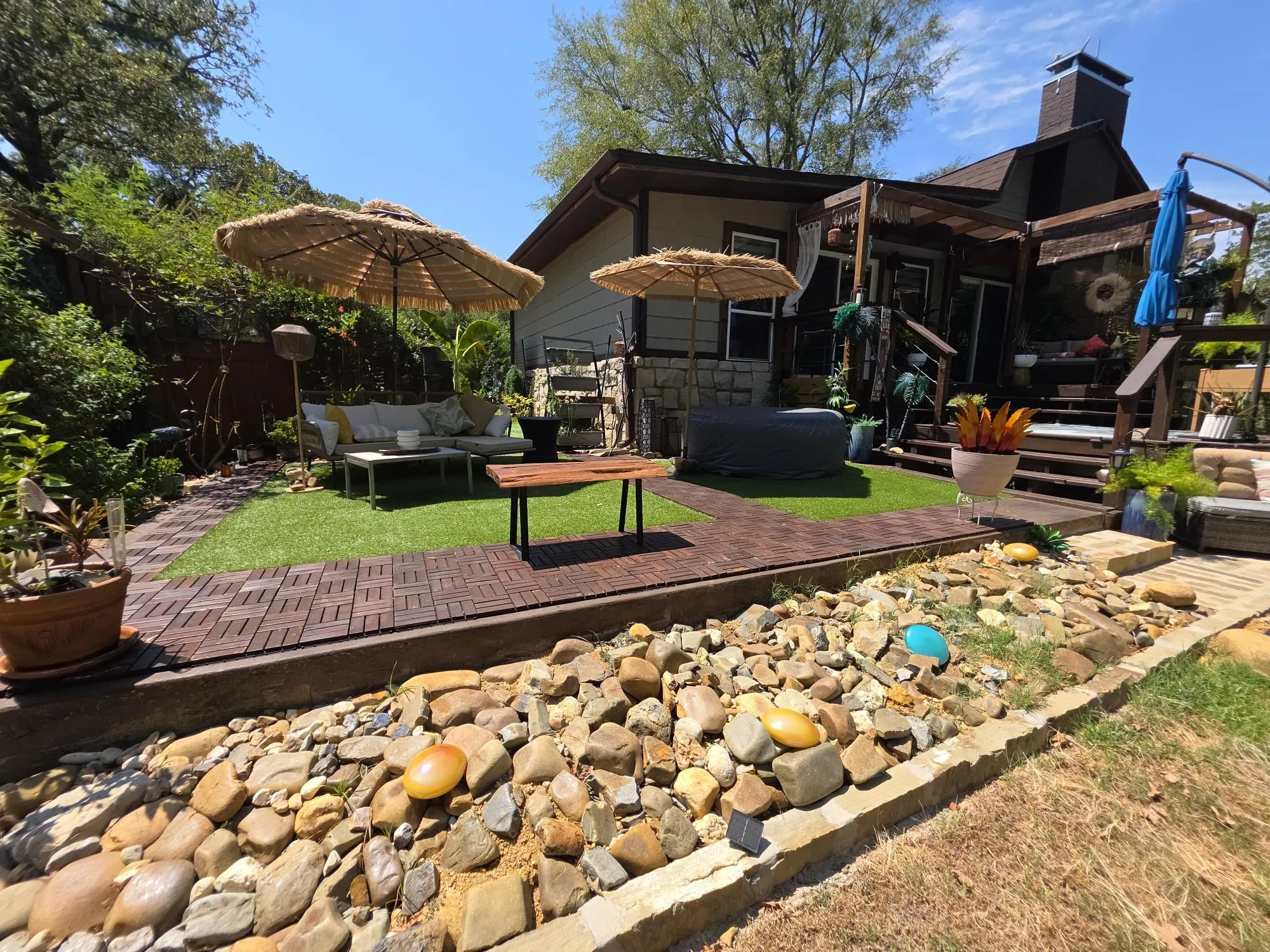 Single Family Residence For Sale in Wood County , 185 Private Road 6604, Mineola, Texas 75773, 3 Bedroom, 2 Bathroom, Garage spaces, 1,484 Sqft, built in 1978, mls#21392086, Real Estate Agent in Mineola, Homes For Sale in Wood county, Homes For Sale in Mineola, Realtor in Mineola Texas, Real Estate Brokerage Independent Realty Texas, Luminita Cordes Realtor