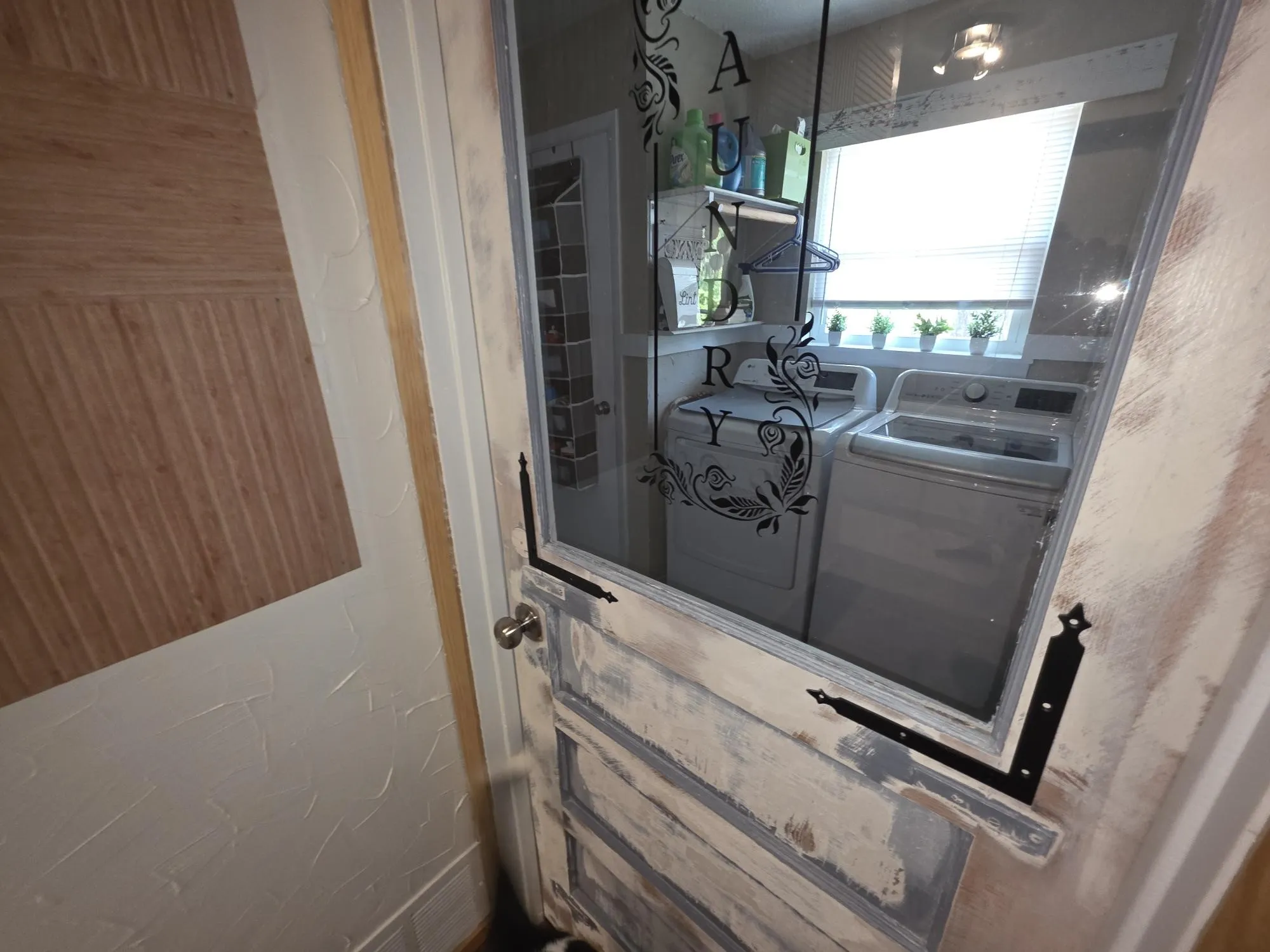 Single Family Residence For Sale in Wood County , 185 Private Road 6604, Mineola, Texas 75773, 3 Bedroom, 2 Bathroom, Garage spaces, 1,484 Sqft, built in 1978, mls#21392086, Real Estate Agent in Mineola, Homes For Sale in Wood county, Homes For Sale in Mineola, Realtor in Mineola Texas, Real Estate Brokerage Independent Realty Texas, Luminita Cordes Realtor