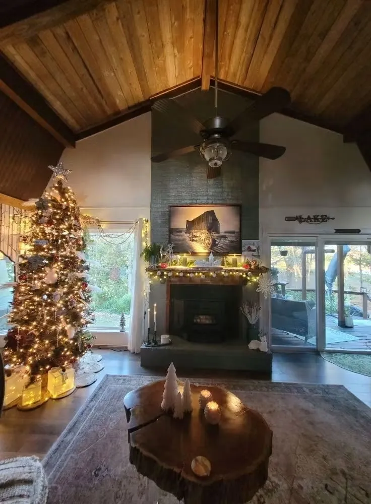 Single Family Residence For Sale in Wood County , 185 Private Road 6604, Mineola, Texas 75773, 3 Bedroom, 2 Bathroom, Garage spaces, 1,484 Sqft, built in 1978, mls#21392086, Real Estate Agent in Mineola, Homes For Sale in Wood county, Homes For Sale in Mineola, Realtor in Mineola Texas, Real Estate Brokerage Independent Realty Texas, Luminita Cordes Realtor