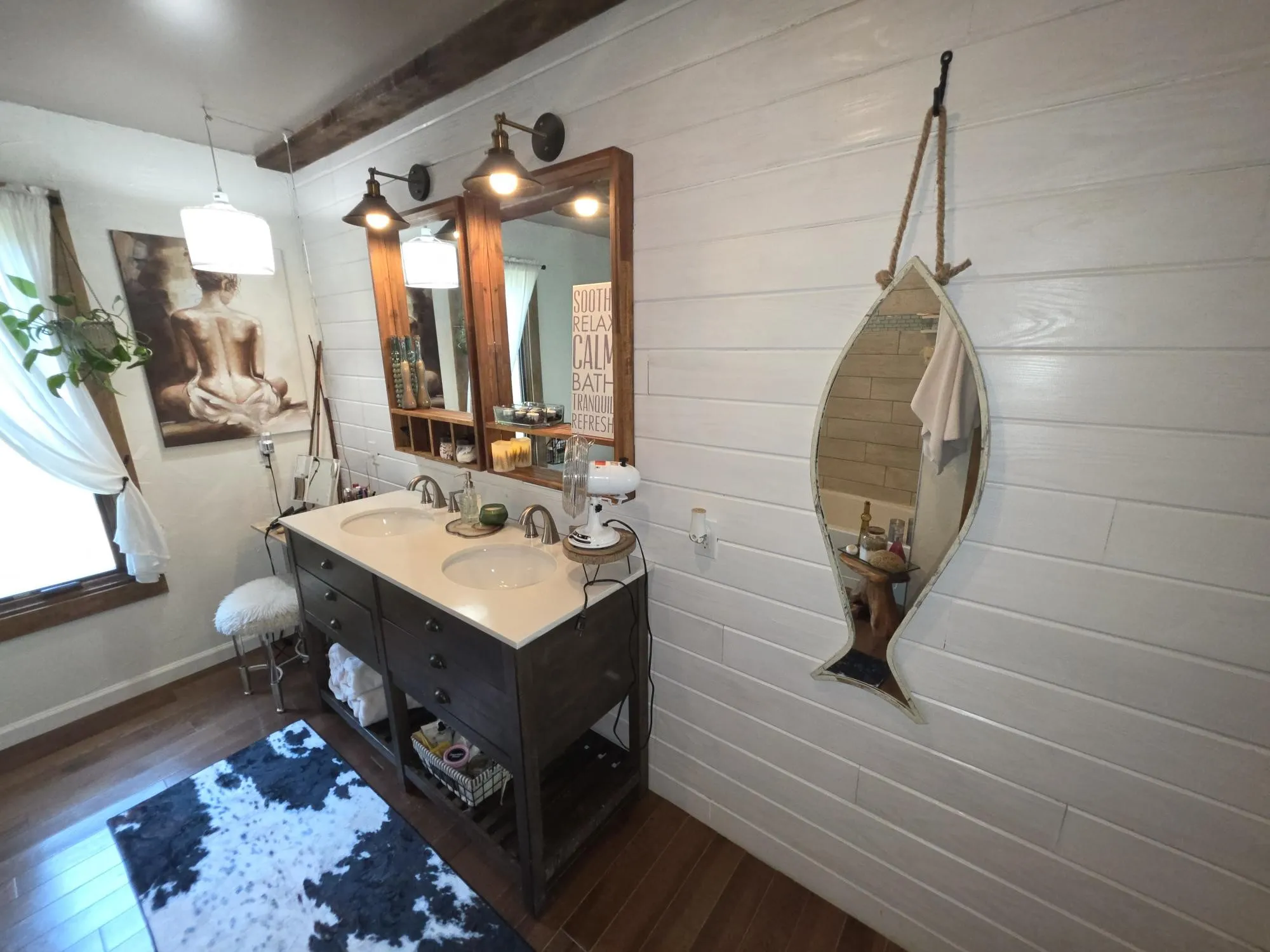 Single Family Residence For Sale in Wood County , 185 Private Road 6604, Mineola, Texas 75773, 3 Bedroom, 2 Bathroom, Garage spaces, 1,484 Sqft, built in 1978, mls#21392086, Real Estate Agent in Mineola, Homes For Sale in Wood county, Homes For Sale in Mineola, Realtor in Mineola Texas, Real Estate Brokerage Independent Realty Texas, Luminita Cordes Realtor