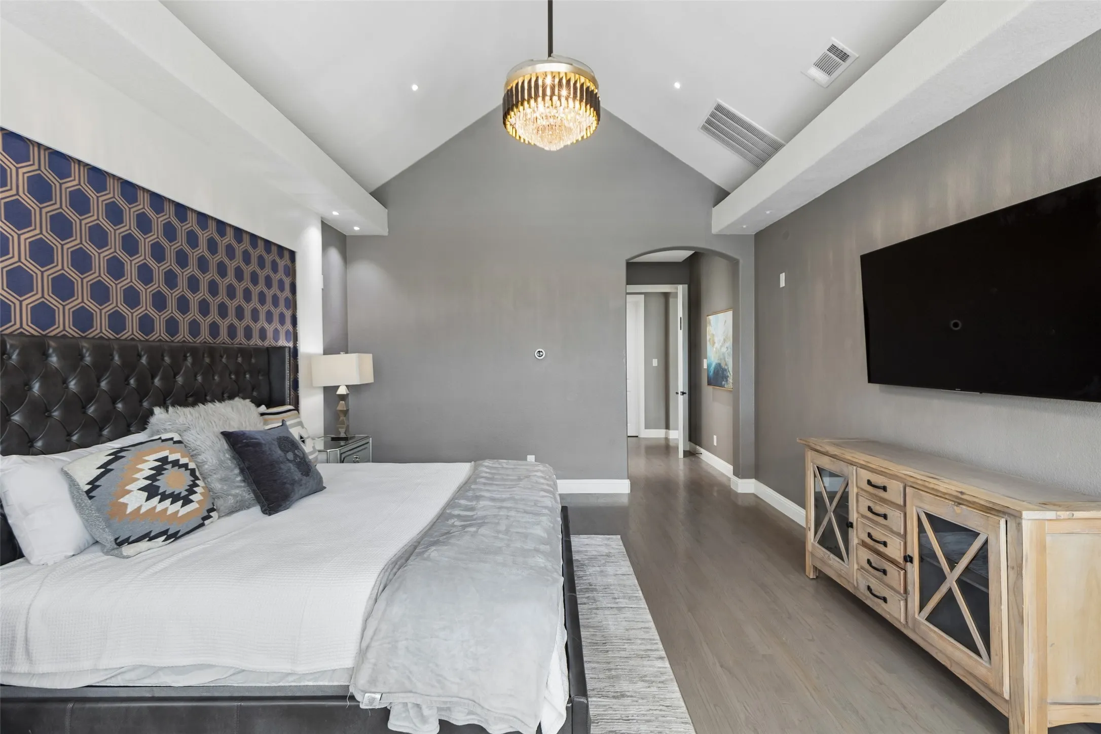 Single Family Residence For Rent in Tarrant County , 412 Winding Ridge Trail, Southlake, Texas 76092, 5 Bedroom, 7 Bathroom, 3 Garage spaces, 4,997 Sqft, built in 2015, mls#21392092, Real Estate Agent in Southlake, Homes For Rent in Tarrant county, Homes For Rent in Southlake, Realtor in Southlake Texas, Real Estate Brokerage Independent Realty Texas, Luminita Cordes Realtor