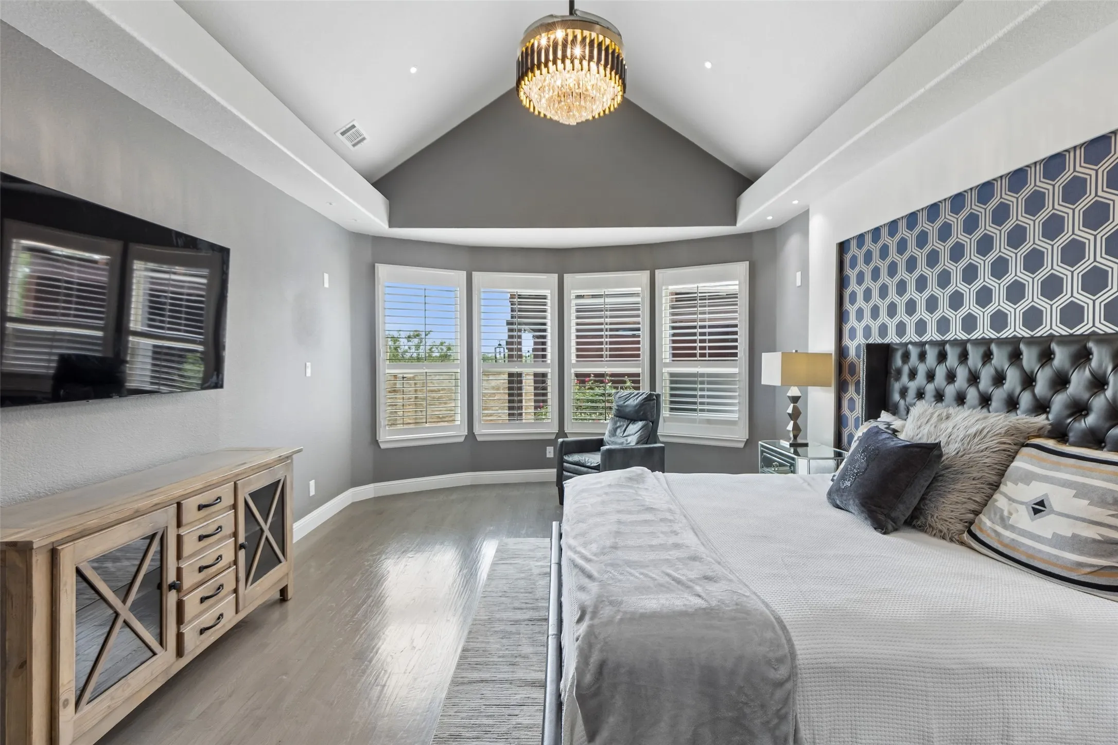 Single Family Residence For Rent in Tarrant County , 412 Winding Ridge Trail, Southlake, Texas 76092, 5 Bedroom, 7 Bathroom, 3 Garage spaces, 4,997 Sqft, built in 2015, mls#21392092, Real Estate Agent in Southlake, Homes For Rent in Tarrant county, Homes For Rent in Southlake, Realtor in Southlake Texas, Real Estate Brokerage Independent Realty Texas, Luminita Cordes Realtor