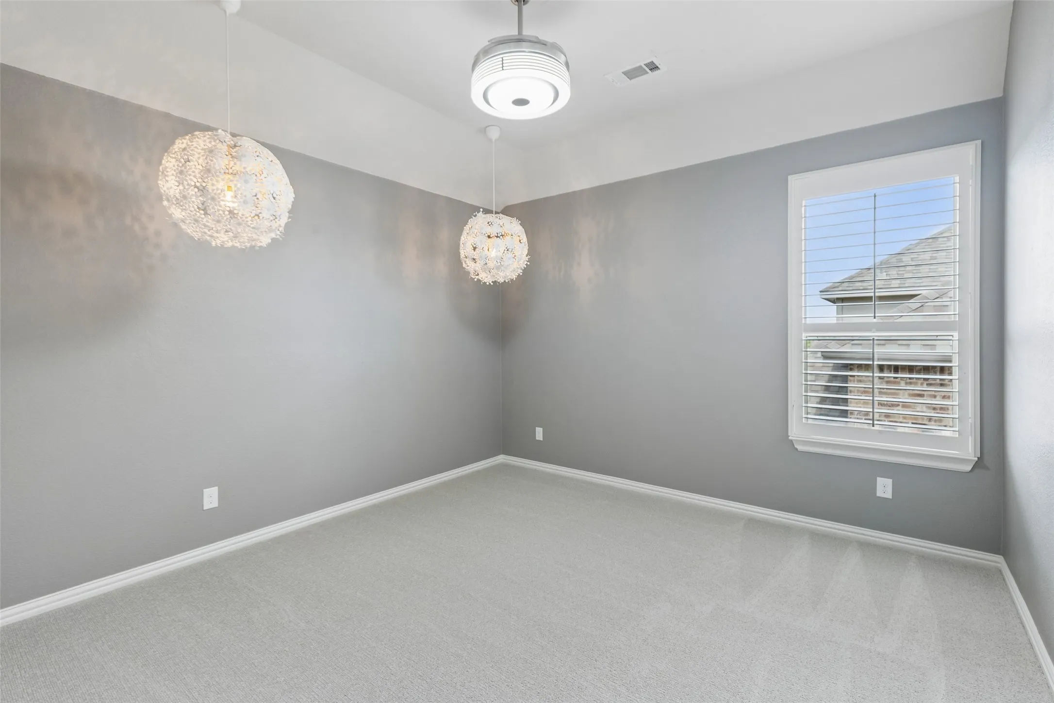 Single Family Residence For Rent in Tarrant County , 412 Winding Ridge Trail, Southlake, Texas 76092, 5 Bedroom, 7 Bathroom, 3 Garage spaces, 4,997 Sqft, built in 2015, mls#21392092, Real Estate Agent in Southlake, Homes For Rent in Tarrant county, Homes For Rent in Southlake, Realtor in Southlake Texas, Real Estate Brokerage Independent Realty Texas, Luminita Cordes Realtor