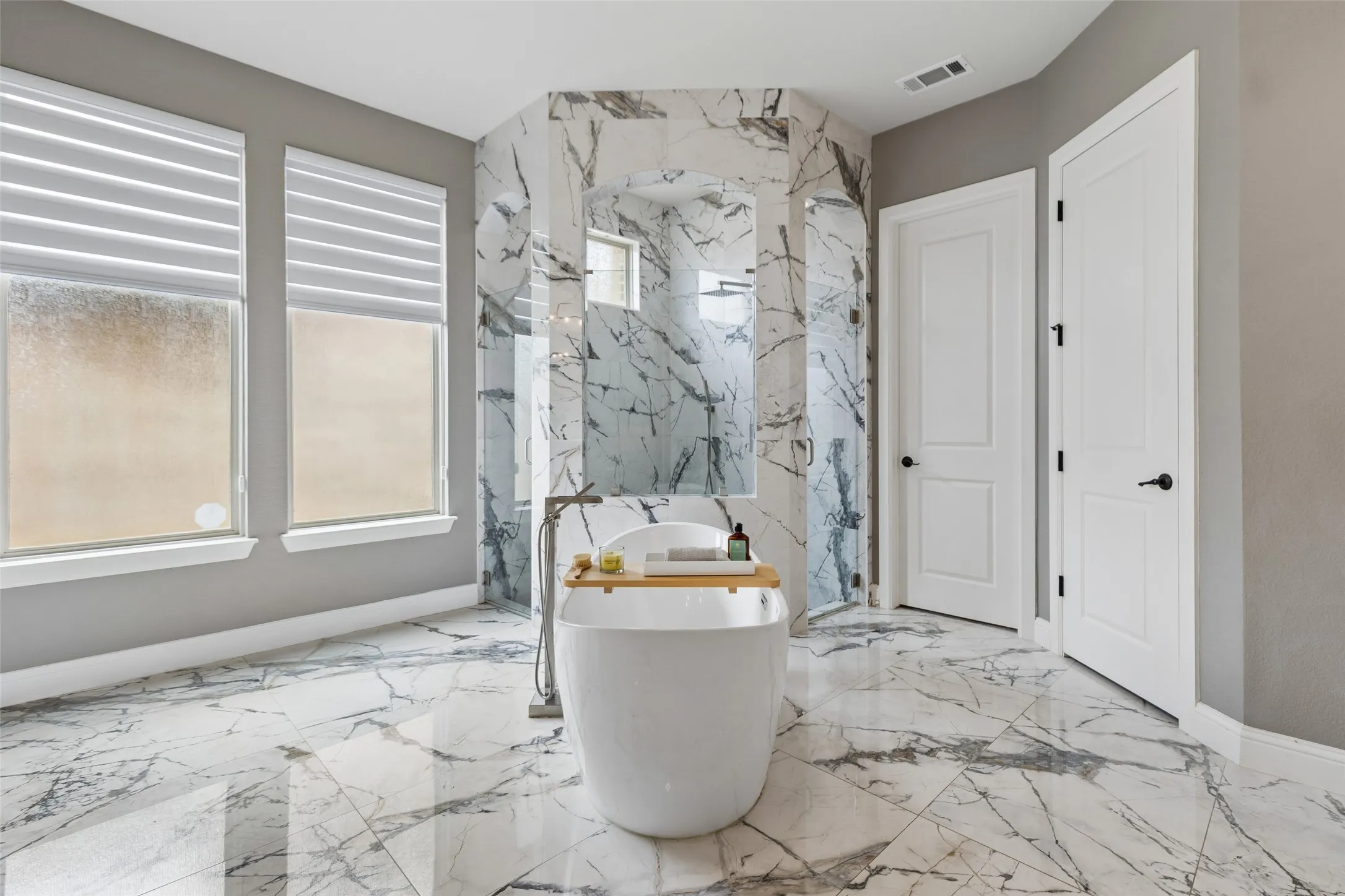Single Family Residence For Rent in Tarrant County , 412 Winding Ridge Trail, Southlake, Texas 76092, 5 Bedroom, 7 Bathroom, 3 Garage spaces, 4,997 Sqft, built in 2015, mls#21392092, Real Estate Agent in Southlake, Homes For Rent in Tarrant county, Homes For Rent in Southlake, Realtor in Southlake Texas, Real Estate Brokerage Independent Realty Texas, Luminita Cordes Realtor