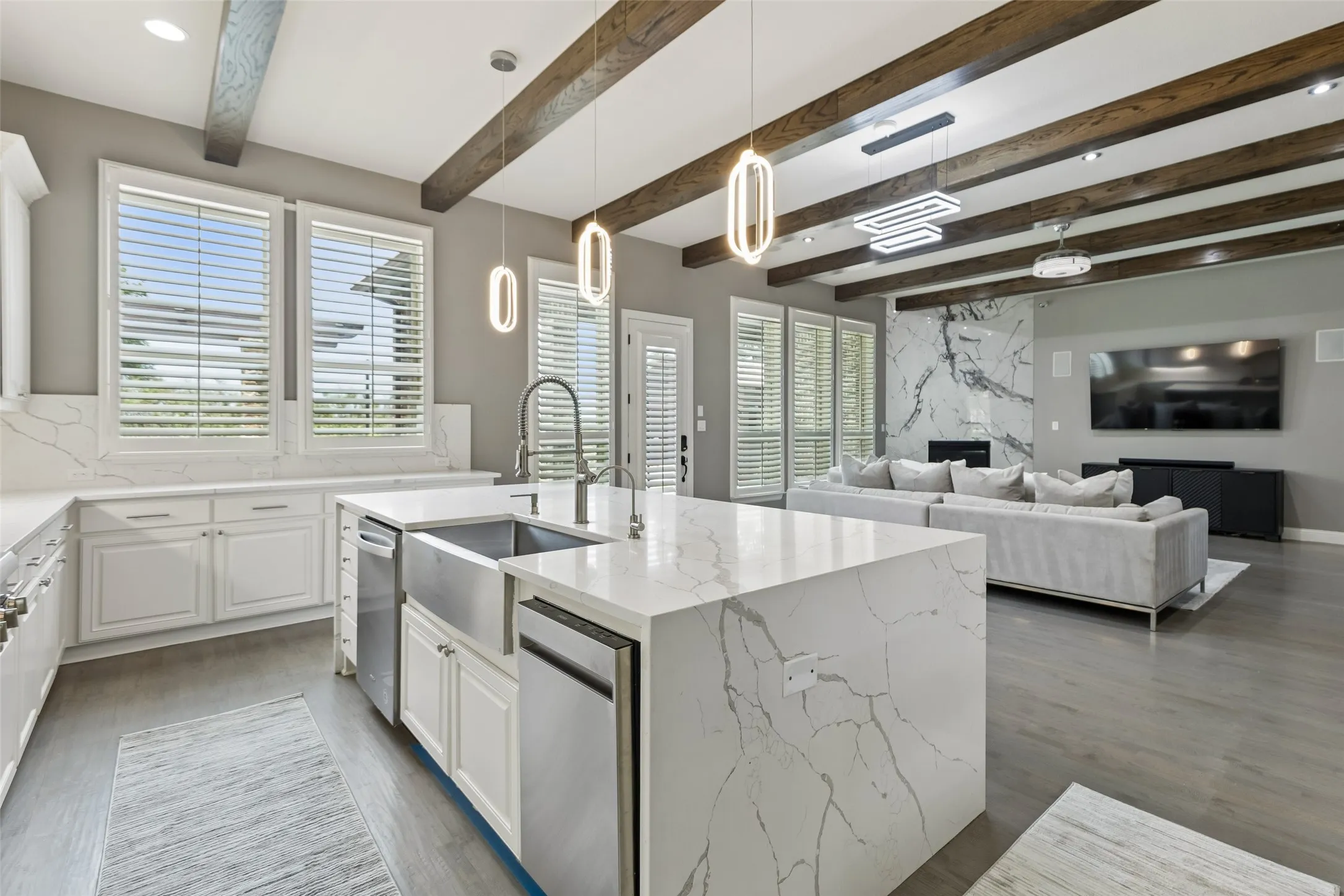 Single Family Residence For Rent in Tarrant County , 412 Winding Ridge Trail, Southlake, Texas 76092, 5 Bedroom, 7 Bathroom, 3 Garage spaces, 4,997 Sqft, built in 2015, mls#21392092, Real Estate Agent in Southlake, Homes For Rent in Tarrant county, Homes For Rent in Southlake, Realtor in Southlake Texas, Real Estate Brokerage Independent Realty Texas, Luminita Cordes Realtor