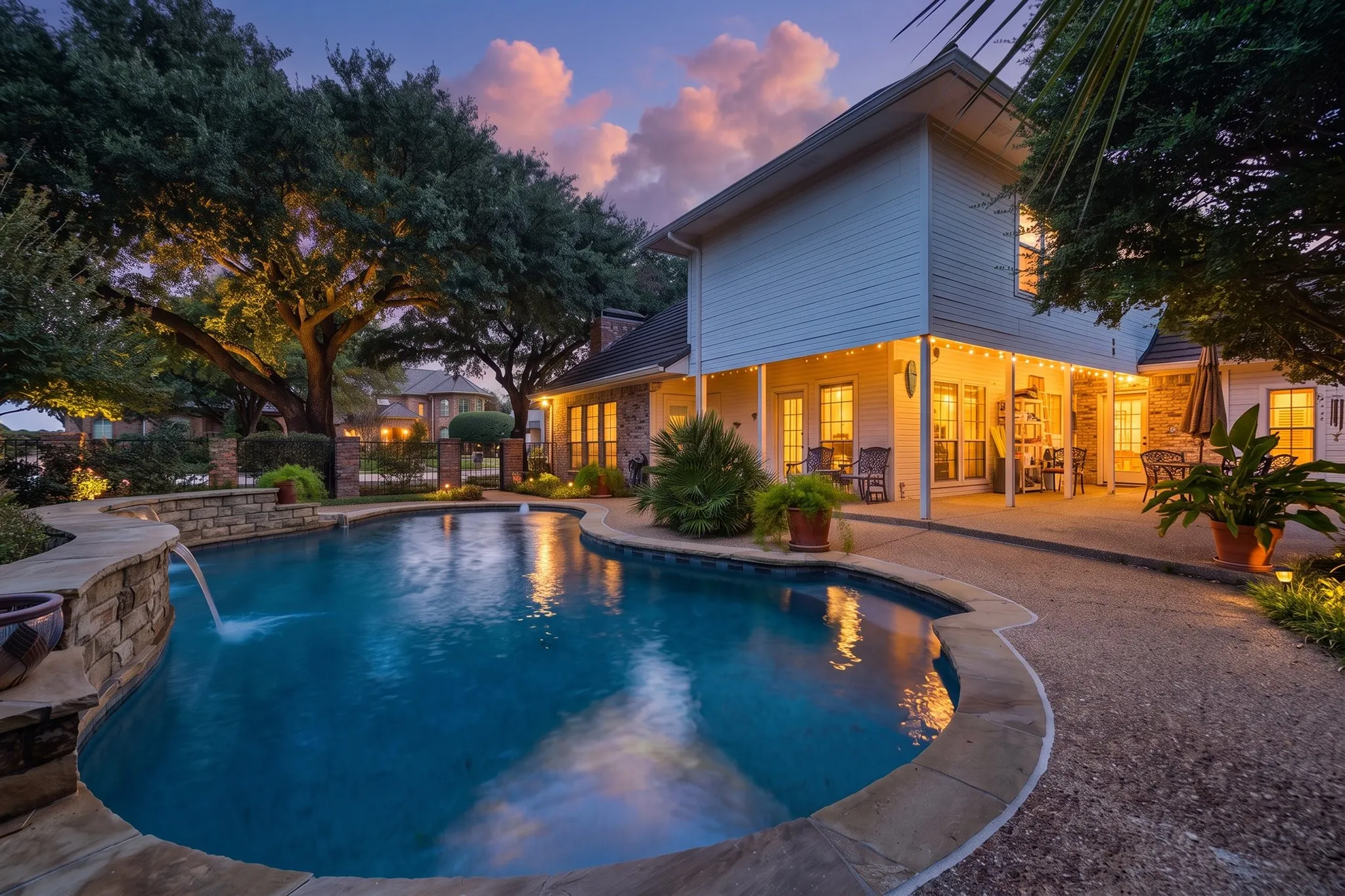 Single Family Residence For Sale in Tarrant County , 4007 Lake Powell Drive, Arlington, Texas 76016, 5 Bedroom, 5 Bathroom, 3 Garage spaces, 3,621 Sqft, built in 1984, mls#21389893, Real Estate Agent in Arlington, Homes For Sale in Tarrant county, Homes For Sale in Arlington, Realtor in Arlington Texas, Real Estate Brokerage Independent Realty Texas, Luminita Cordes Realtor