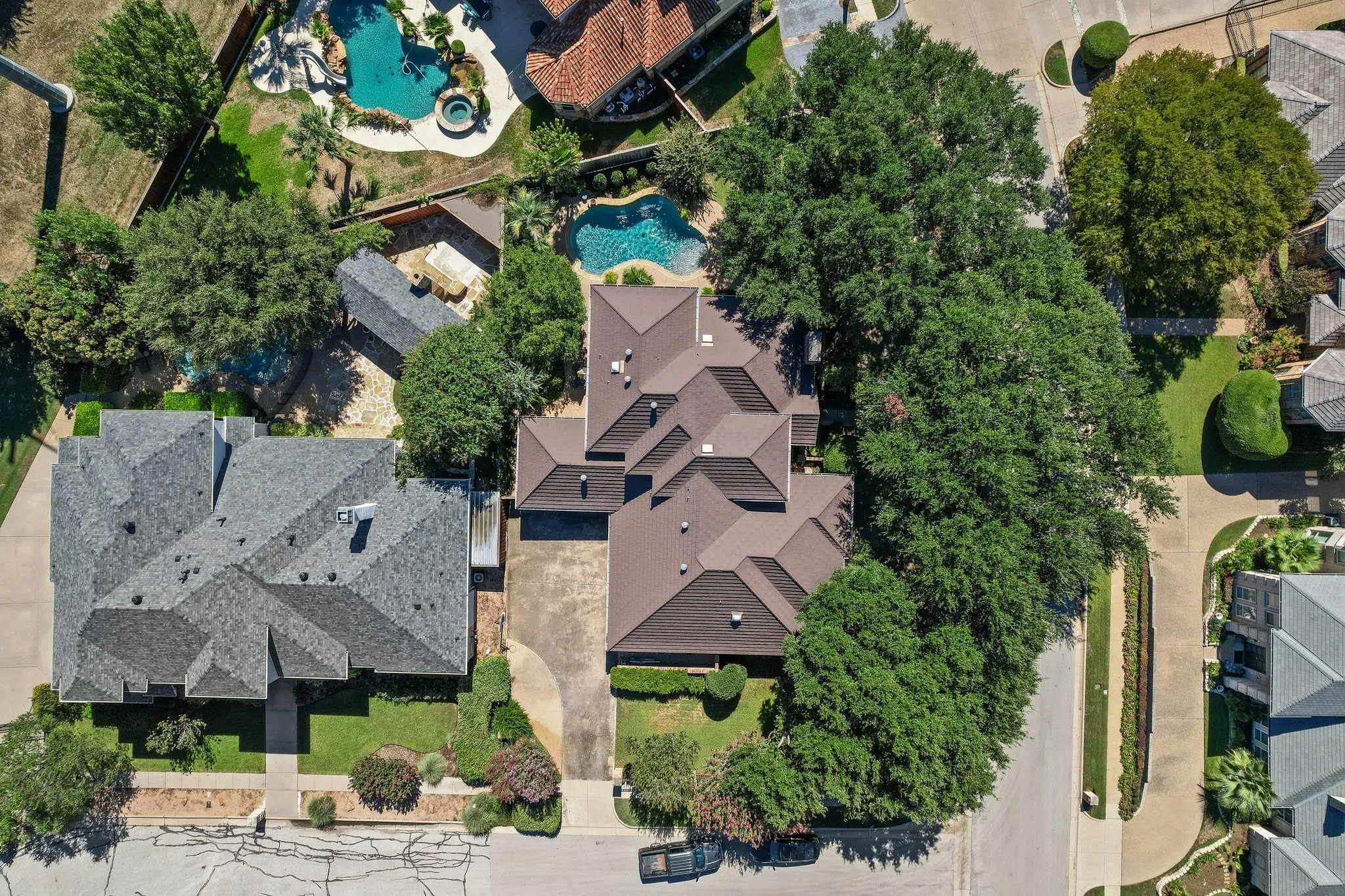 Single Family Residence For Sale in Tarrant County , 4007 Lake Powell Drive, Arlington, Texas 76016, 5 Bedroom, 5 Bathroom, 3 Garage spaces, 3,621 Sqft, built in 1984, mls#21389893, Real Estate Agent in Arlington, Homes For Sale in Tarrant county, Homes For Sale in Arlington, Realtor in Arlington Texas, Real Estate Brokerage Independent Realty Texas, Luminita Cordes Realtor