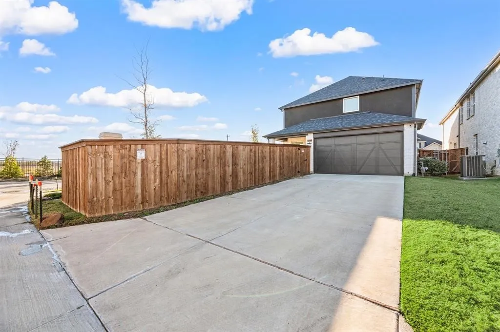 Single Family Residence For Rent in Collin County , 2856 Chester Drive, Celina, Texas 75009, 4 Bedroom, 3 Bathroom, 2 Garage spaces, 2,441 Sqft, built in 2024, mls#21391557, Real Estate Agent in Celina, Homes For Rent in Collin county, Homes For Rent in Celina, Realtor in Celina Texas, Real Estate Brokerage Independent Realty Texas, Luminita Cordes Realtor