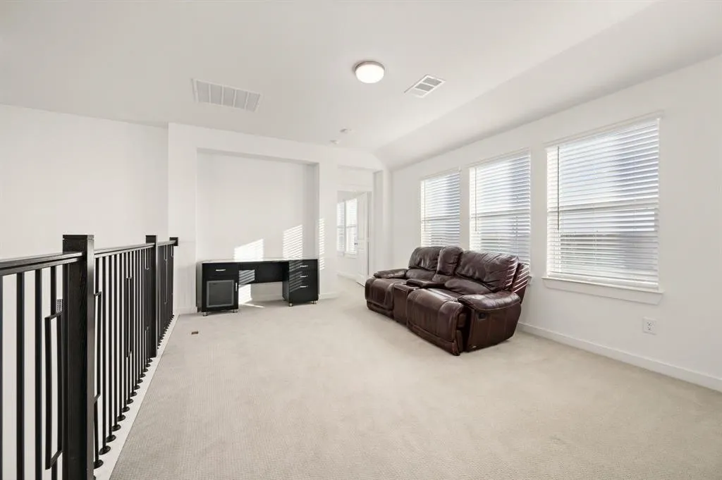 Single Family Residence For Rent in Collin County , 2856 Chester Drive, Celina, Texas 75009, 4 Bedroom, 3 Bathroom, 2 Garage spaces, 2,441 Sqft, built in 2024, mls#21391557, Real Estate Agent in Celina, Homes For Rent in Collin county, Homes For Rent in Celina, Realtor in Celina Texas, Real Estate Brokerage Independent Realty Texas, Luminita Cordes Realtor