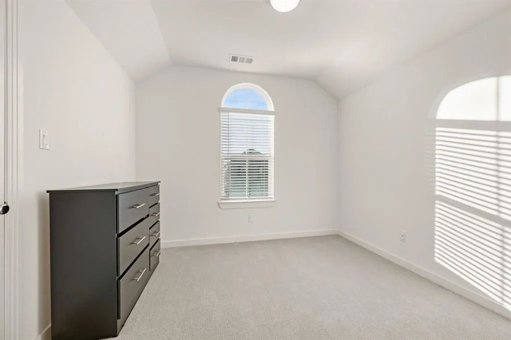 Single Family Residence For Rent in Collin County , 2856 Chester Drive, Celina, Texas 75009, 4 Bedroom, 3 Bathroom, 2 Garage spaces, 2,441 Sqft, built in 2024, mls#21391557, Real Estate Agent in Celina, Homes For Rent in Collin county, Homes For Rent in Celina, Realtor in Celina Texas, Real Estate Brokerage Independent Realty Texas, Luminita Cordes Realtor