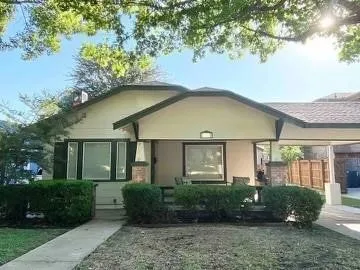 Single Family Residence For Rent in Tarrant County , 2545 Rogers Avenue, Fort Worth, Texas 76109, 4 Bedroom, 2 Bathroom, Garage spaces, 1,643 Sqft, built in 1921, mls#21391976, Real Estate Agent in Fort Worth, Homes For Rent in Tarrant county, Homes For Rent in Fort Worth, Realtor in Fort Worth Texas, Real Estate Brokerage Independent Realty Texas, Luminita Cordes Realtor