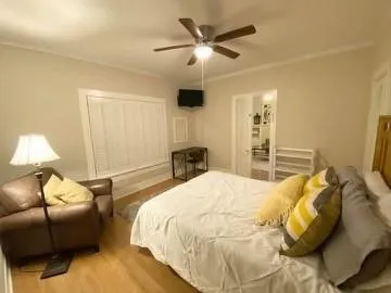 Single Family Residence For Rent in Tarrant County , 2545 Rogers Avenue, Fort Worth, Texas 76109, 4 Bedroom, 2 Bathroom, Garage spaces, 1,643 Sqft, built in 1921, mls#21391976, Real Estate Agent in Fort Worth, Homes For Rent in Tarrant county, Homes For Rent in Fort Worth, Realtor in Fort Worth Texas, Real Estate Brokerage Independent Realty Texas, Luminita Cordes Realtor