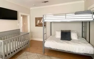 Single Family Residence For Rent in Tarrant County , 2545 Rogers Avenue, Fort Worth, Texas 76109, 4 Bedroom, 2 Bathroom, Garage spaces, 1,643 Sqft, built in 1921, mls#21391976, Real Estate Agent in Fort Worth, Homes For Rent in Tarrant county, Homes For Rent in Fort Worth, Realtor in Fort Worth Texas, Real Estate Brokerage Independent Realty Texas, Luminita Cordes Realtor