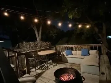 Single Family Residence For Rent in Tarrant County , 2545 Rogers Avenue, Fort Worth, Texas 76109, 4 Bedroom, 2 Bathroom, Garage spaces, 1,643 Sqft, built in 1921, mls#21391976, Real Estate Agent in Fort Worth, Homes For Rent in Tarrant county, Homes For Rent in Fort Worth, Realtor in Fort Worth Texas, Real Estate Brokerage Independent Realty Texas, Luminita Cordes Realtor