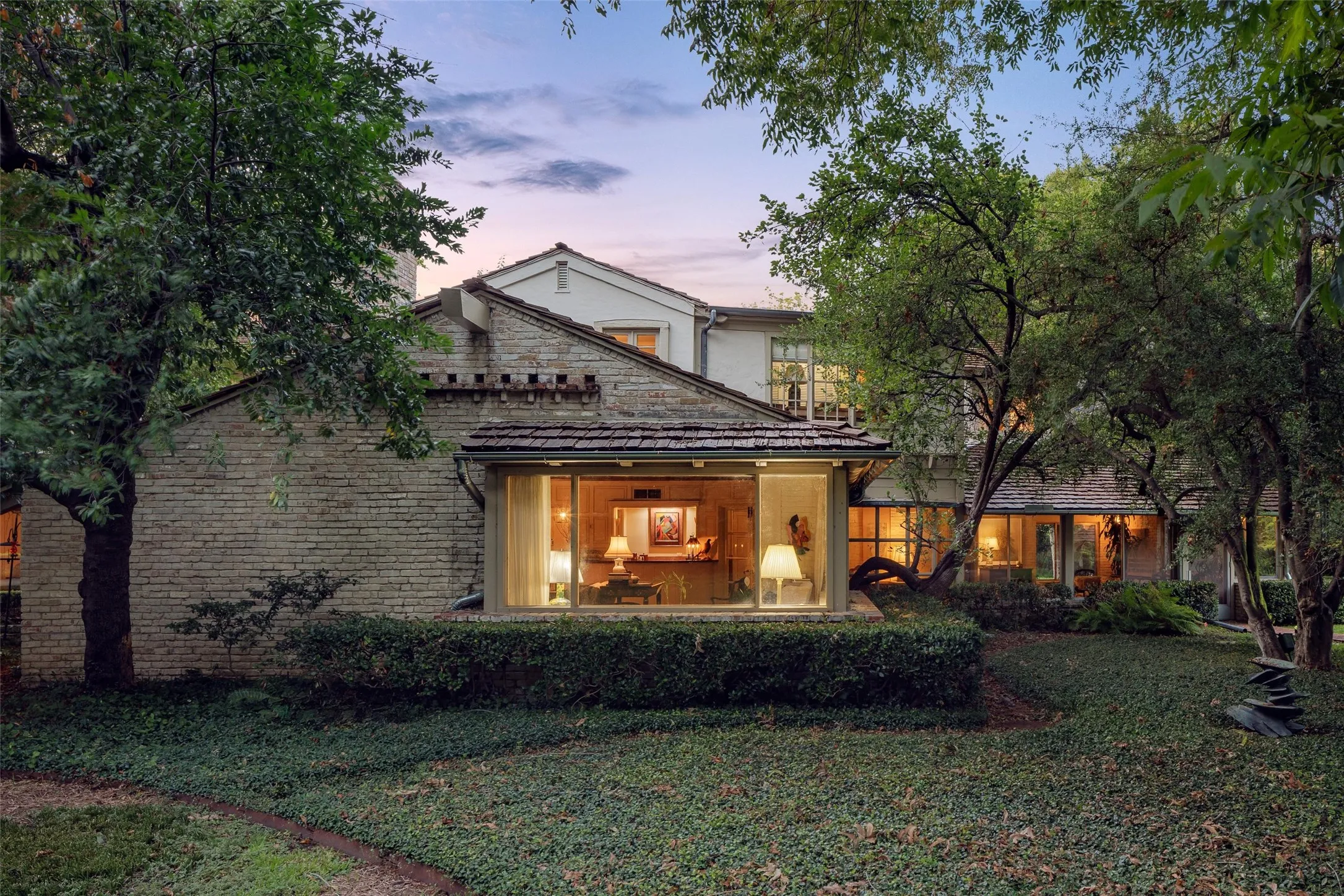 Single Family Residence For Sale in Dallas County , 5310 Park Lane, Dallas, Texas 75220, 4 Bedroom, 5 Bathroom, 2 Garage spaces, 7,354 Sqft, built in 1939, mls#21391763, Real Estate Agent in Dallas, Homes For Sale in Dallas county, Homes For Sale in Dallas, Realtor in Dallas Texas, Real Estate Brokerage Independent Realty Texas, Luminita Cordes Realtor