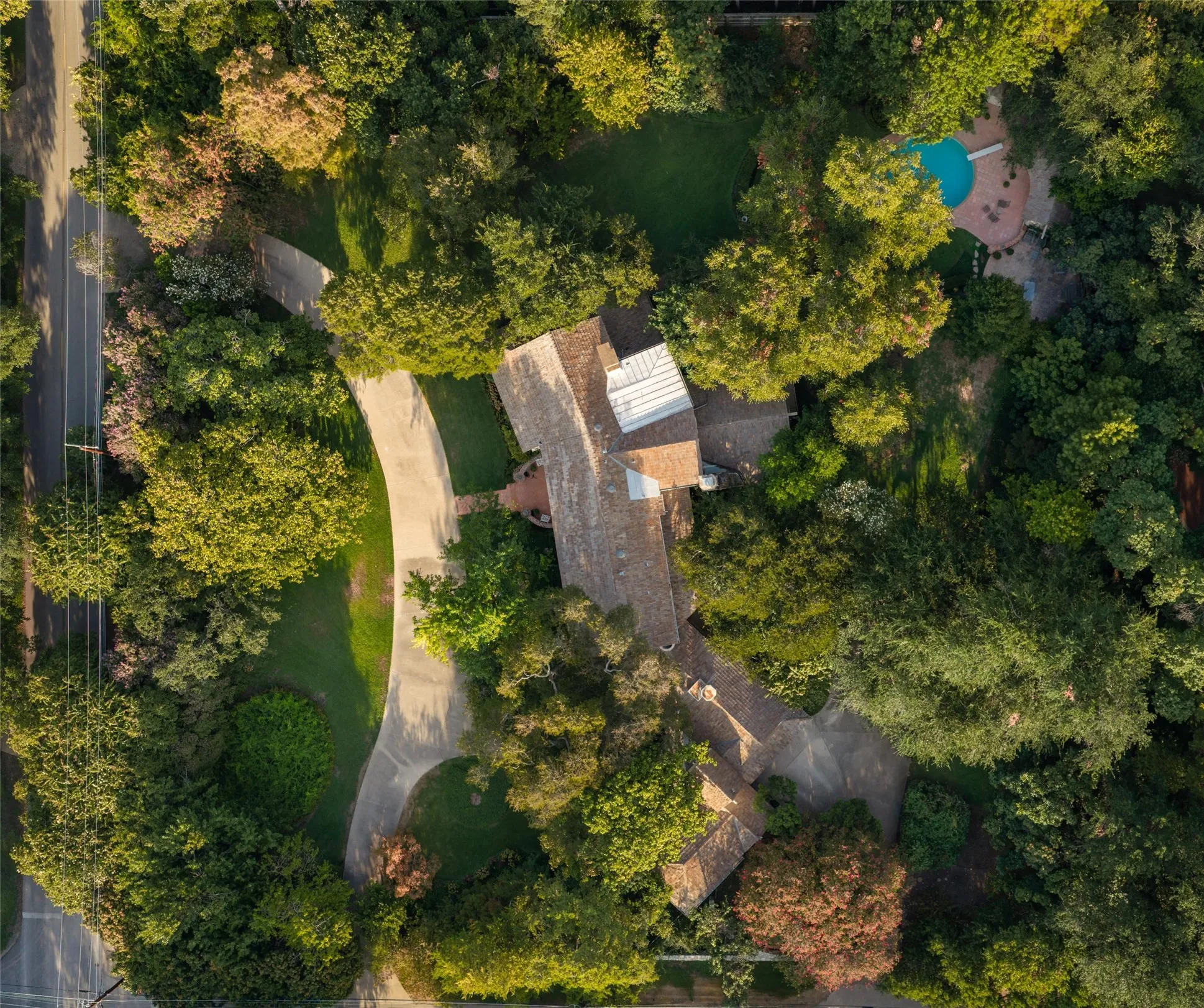 Single Family Residence For Sale in Dallas County , 5310 Park Lane, Dallas, Texas 75220, 4 Bedroom, 5 Bathroom, 2 Garage spaces, 7,354 Sqft, built in 1939, mls#21391763, Real Estate Agent in Dallas, Homes For Sale in Dallas county, Homes For Sale in Dallas, Realtor in Dallas Texas, Real Estate Brokerage Independent Realty Texas, Luminita Cordes Realtor