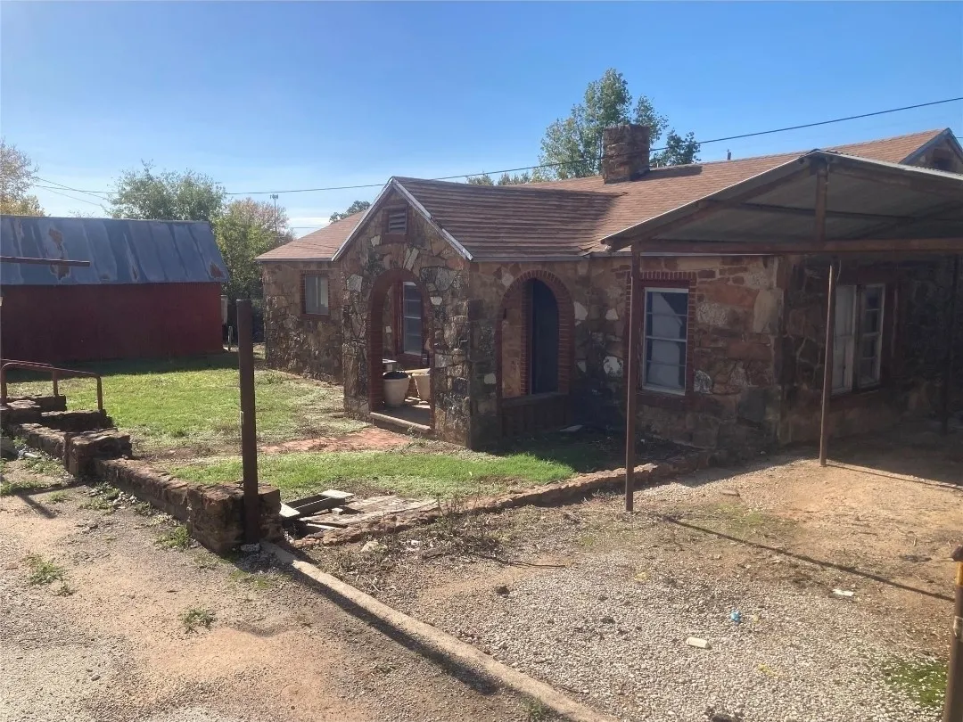 Office For Sale in Young County , 1716 Hwy 16 S, Graham, Texas 76450, 0, 0, Garage spaces, 0 Sqft, built in 1945, mls#21392097, Real Estate Agent in Graham, Homes For Sale in Young county, Homes For Sale in Graham, Realtor in Graham Texas, Real Estate Brokerage Independent Realty Texas, Luminita Cordes Realtor