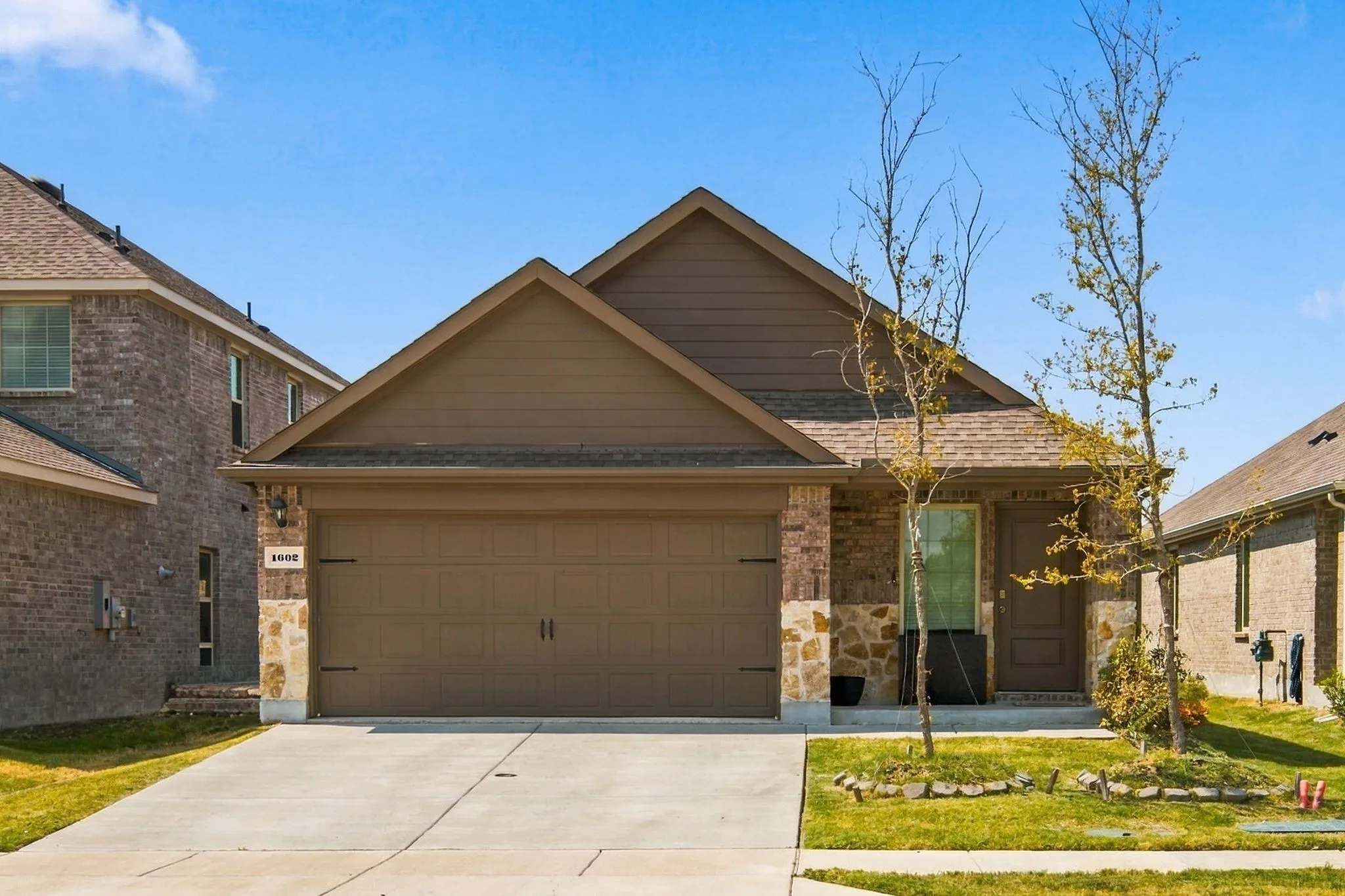 Single Family Residence For Rent