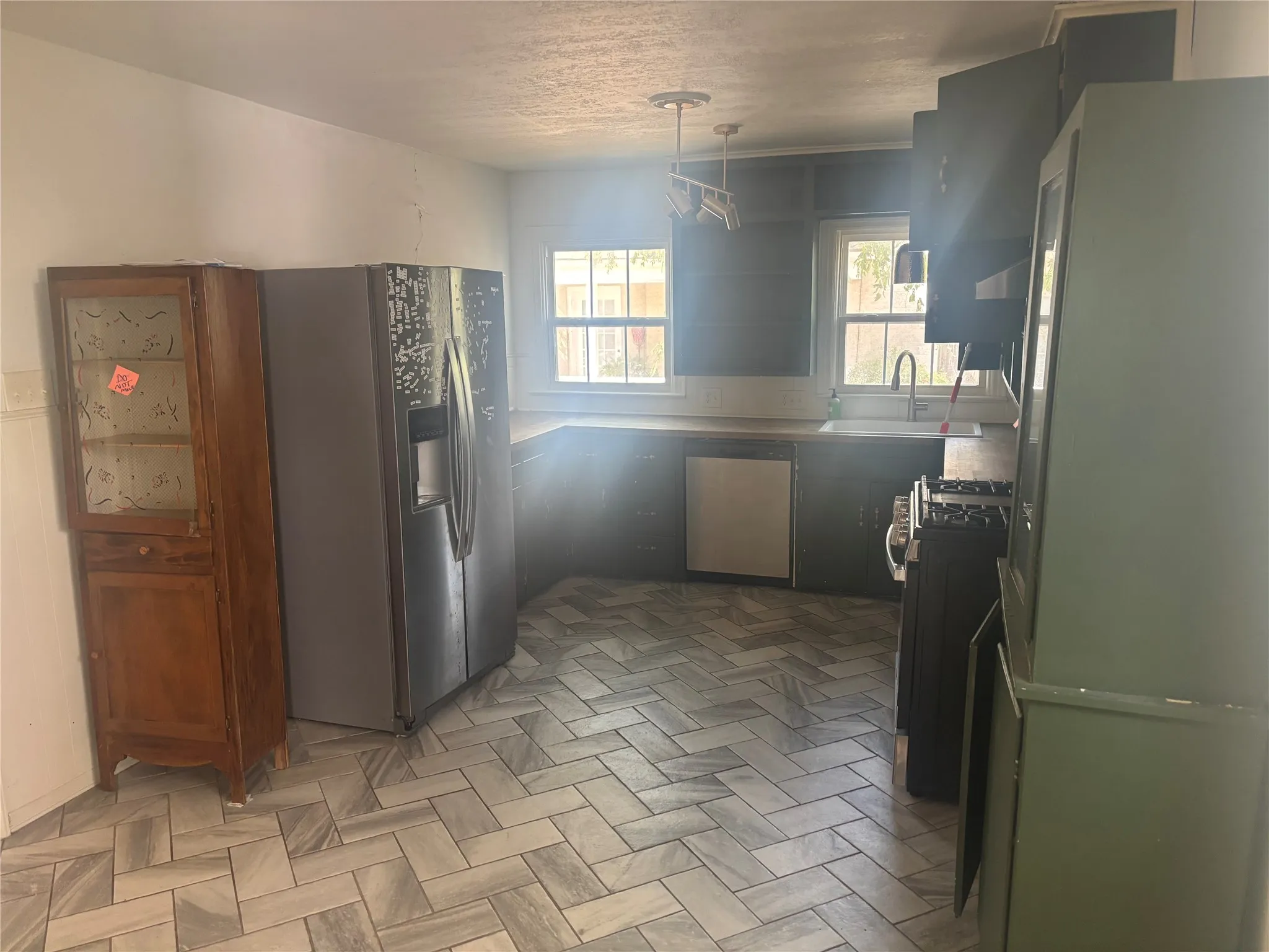 Single Family Residence For Rent in Taylor County , 1841 Belmont Boulevard, Abilene, Texas 79602, 3 Bedroom, 2 Bathroom, Garage spaces, 1,464 Sqft, built in 1948, mls#21392104, Real Estate Agent in Abilene, Homes For Rent in Taylor county, Homes For Rent in Abilene, Realtor in Abilene Texas, Real Estate Brokerage Independent Realty Texas, Luminita Cordes Realtor
