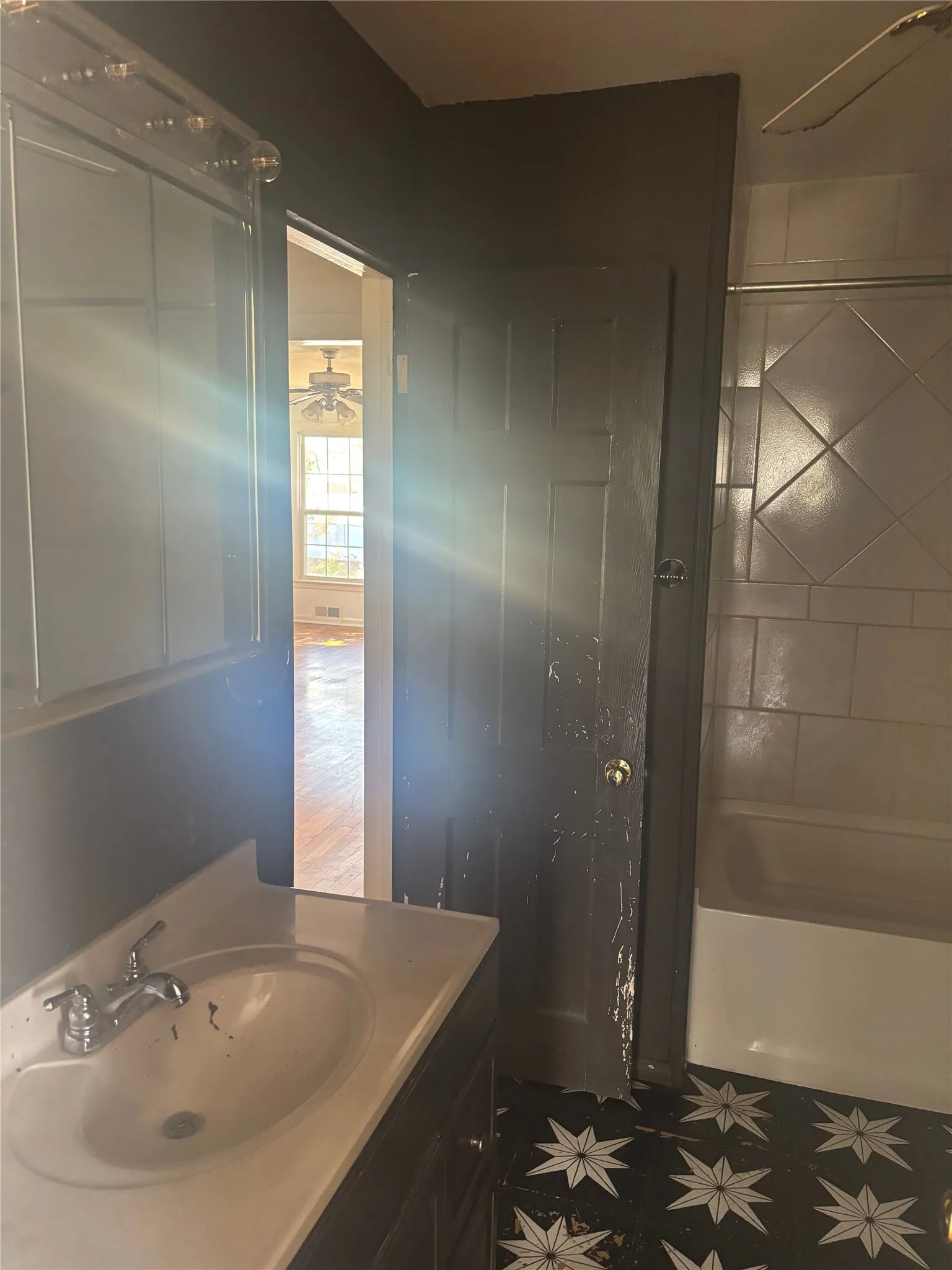 Single Family Residence For Rent in Taylor County , 1841 Belmont Boulevard, Abilene, Texas 79602, 3 Bedroom, 2 Bathroom, Garage spaces, 1,464 Sqft, built in 1948, mls#21392104, Real Estate Agent in Abilene, Homes For Rent in Taylor county, Homes For Rent in Abilene, Realtor in Abilene Texas, Real Estate Brokerage Independent Realty Texas, Luminita Cordes Realtor