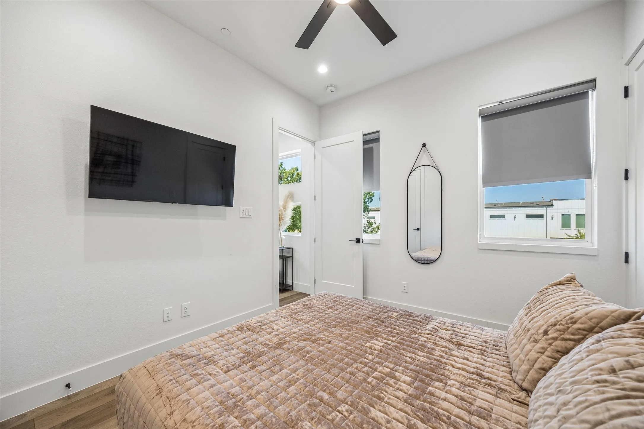 Condominium For Rent in Dallas County , 1865 Summit Avenue 102, Dallas, Texas 75206, 2 Bedroom, 3 Bathroom, 2 Garage spaces, 1,524 Sqft, built in 2019, mls#21388890, Real Estate Agent in Dallas, Homes For Rent in Dallas county, Homes For Rent in Dallas, Realtor in Dallas Texas, Real Estate Brokerage Independent Realty Texas, Luminita Cordes Realtor