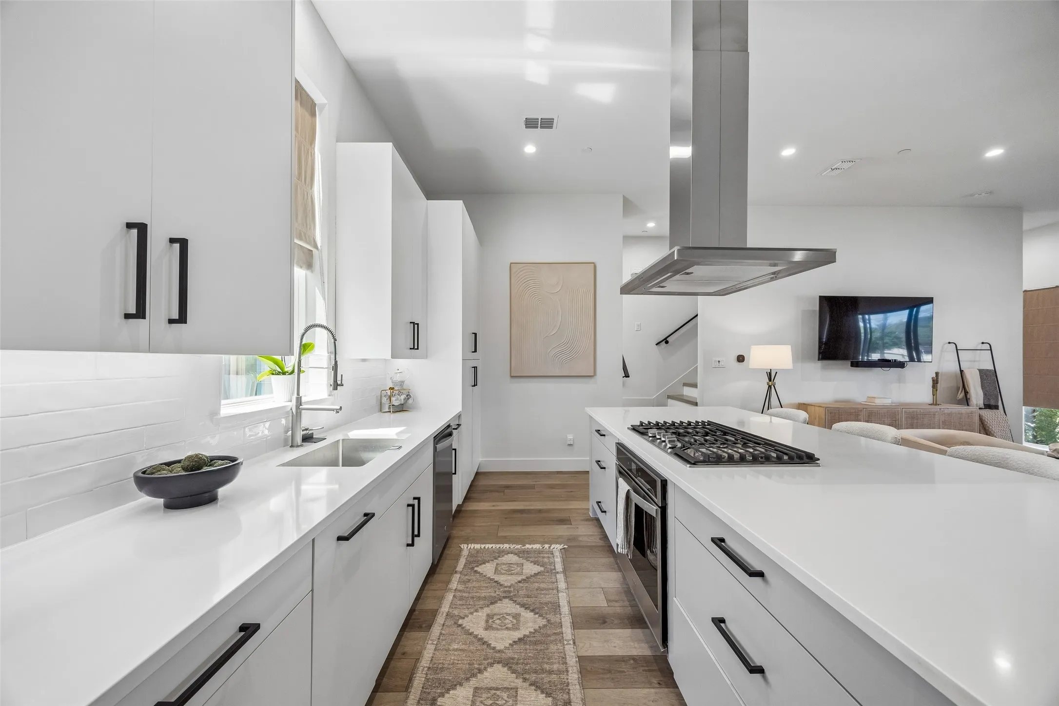 Condominium For Rent in Dallas County , 1865 Summit Avenue 102, Dallas, Texas 75206, 2 Bedroom, 3 Bathroom, 2 Garage spaces, 1,524 Sqft, built in 2019, mls#21388890, Real Estate Agent in Dallas, Homes For Rent in Dallas county, Homes For Rent in Dallas, Realtor in Dallas Texas, Real Estate Brokerage Independent Realty Texas, Luminita Cordes Realtor