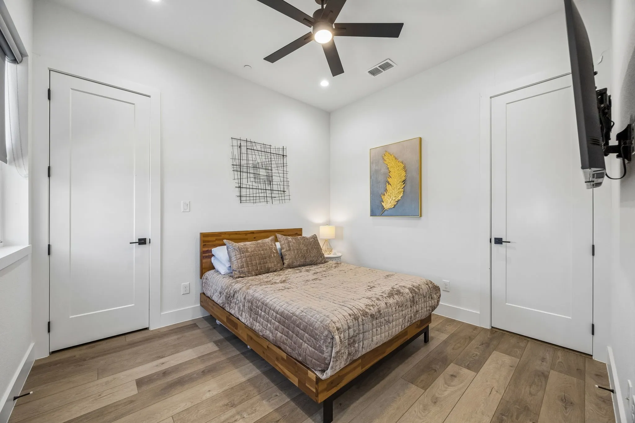 Condominium For Rent in Dallas County , 1865 Summit Avenue 102, Dallas, Texas 75206, 2 Bedroom, 3 Bathroom, 2 Garage spaces, 1,524 Sqft, built in 2019, mls#21388890, Real Estate Agent in Dallas, Homes For Rent in Dallas county, Homes For Rent in Dallas, Realtor in Dallas Texas, Real Estate Brokerage Independent Realty Texas, Luminita Cordes Realtor