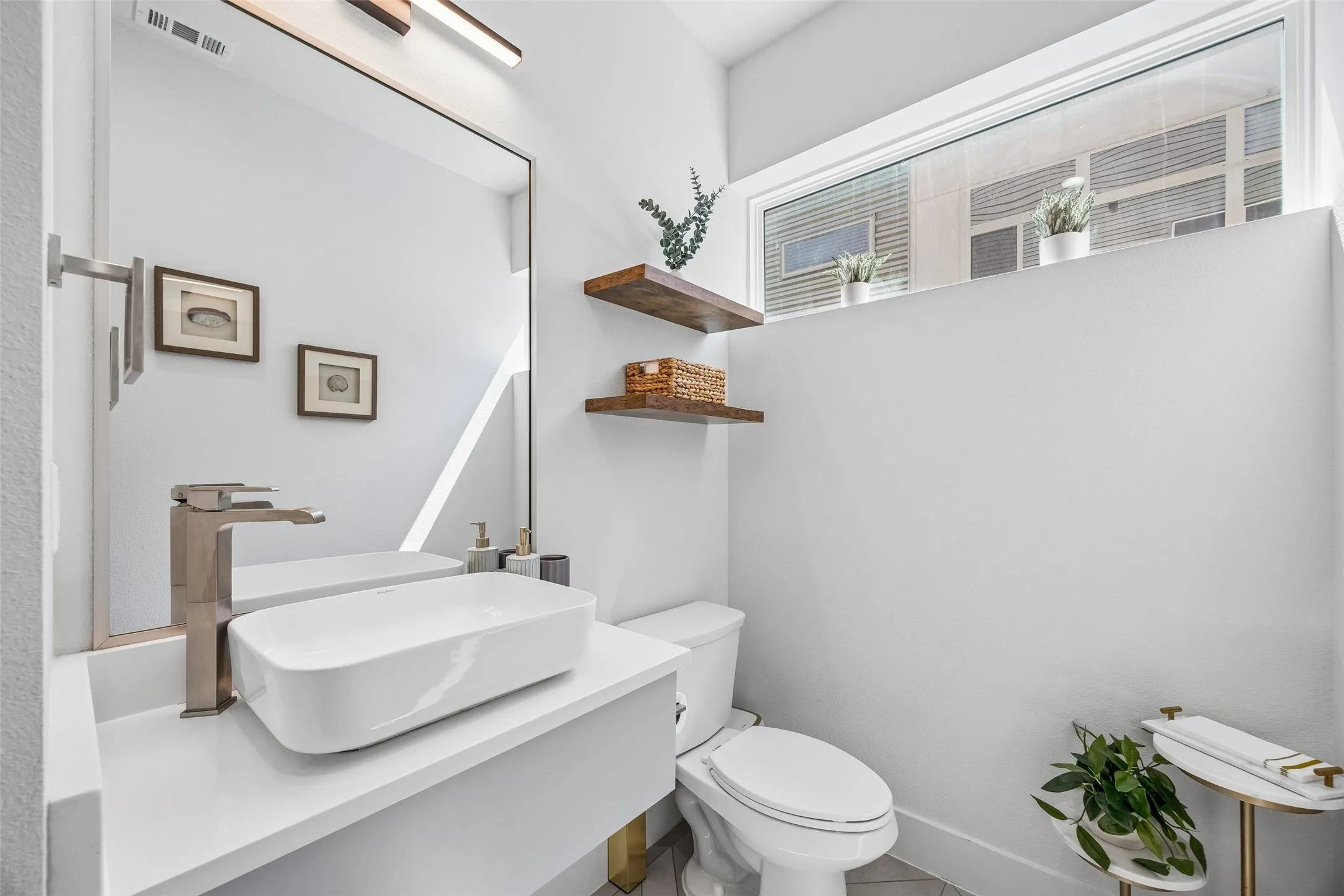 Condominium For Rent in Dallas County , 1865 Summit Avenue 102, Dallas, Texas 75206, 2 Bedroom, 3 Bathroom, 2 Garage spaces, 1,524 Sqft, built in 2019, mls#21388890, Real Estate Agent in Dallas, Homes For Rent in Dallas county, Homes For Rent in Dallas, Realtor in Dallas Texas, Real Estate Brokerage Independent Realty Texas, Luminita Cordes Realtor