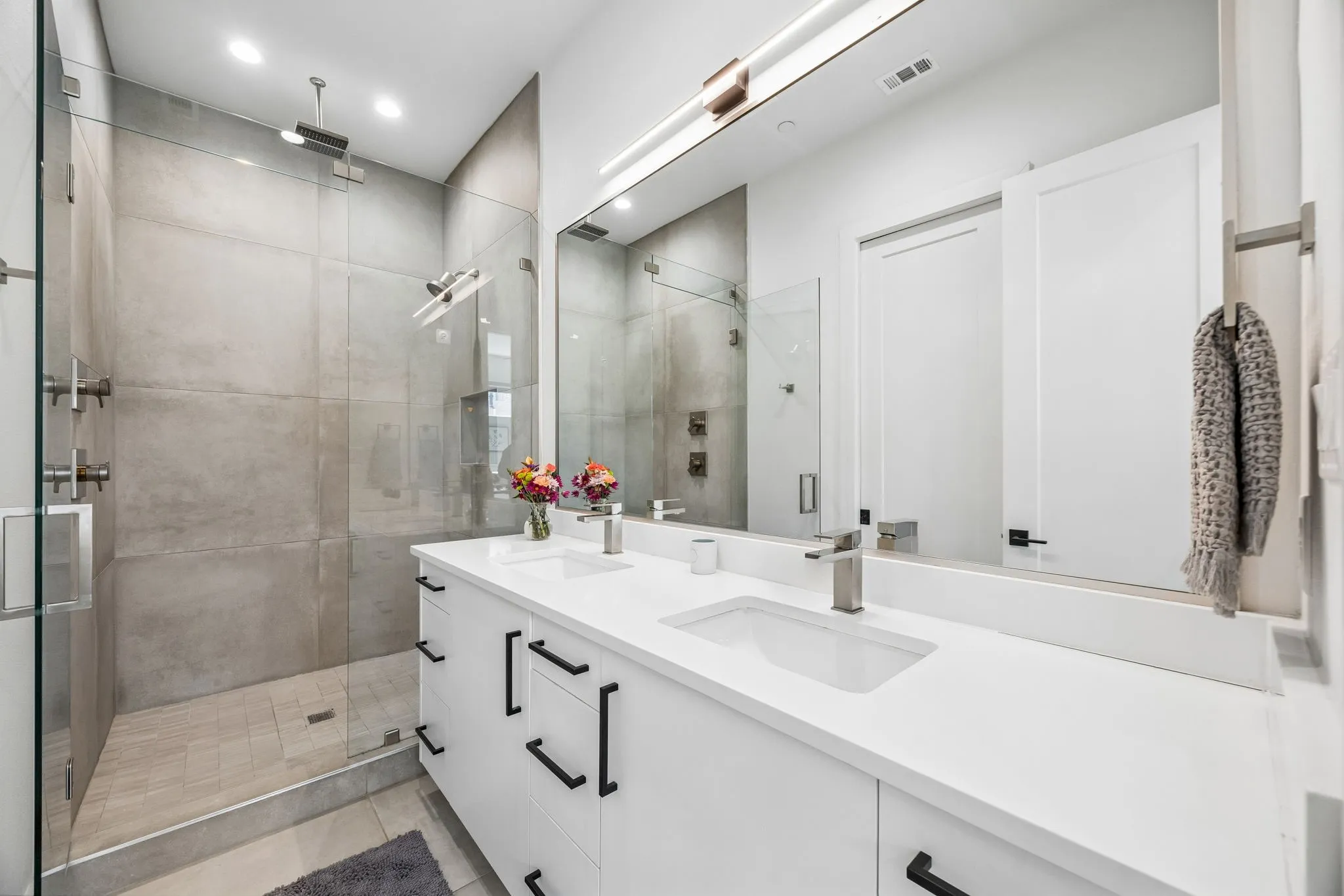 Condominium For Rent in Dallas County , 1865 Summit Avenue 102, Dallas, Texas 75206, 2 Bedroom, 3 Bathroom, 2 Garage spaces, 1,524 Sqft, built in 2019, mls#21388890, Real Estate Agent in Dallas, Homes For Rent in Dallas county, Homes For Rent in Dallas, Realtor in Dallas Texas, Real Estate Brokerage Independent Realty Texas, Luminita Cordes Realtor