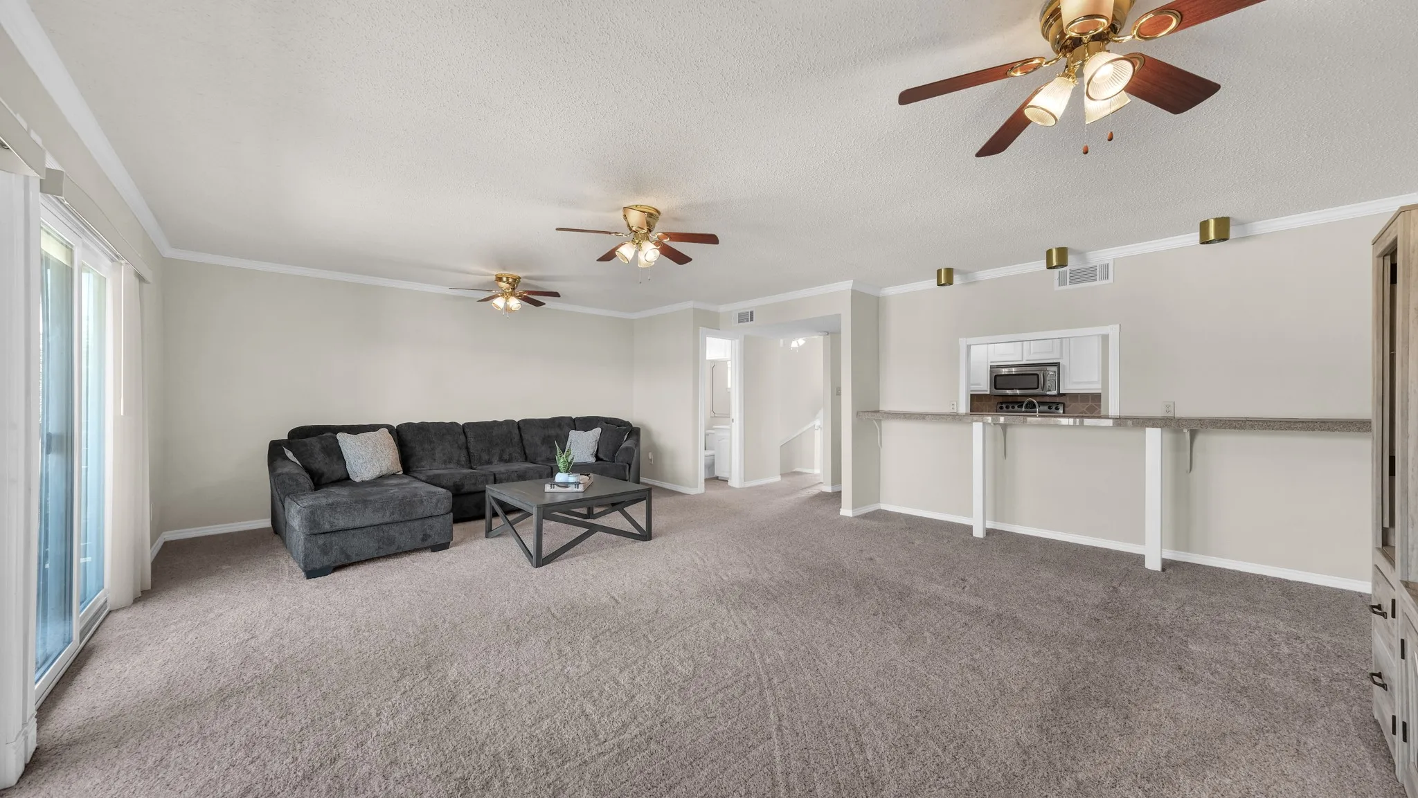 Condominium For Sale in Hood County , 4313 Crescent Drive 5, Granbury, Texas 76049, 2 Bedroom, 2 Bathroom, 1 Garage spaces, 1,424 Sqft, built in 1973, mls#21389961, Real Estate Agent in Granbury, Homes For Sale in Hood county, Homes For Sale in Granbury, Realtor in Granbury Texas, Real Estate Brokerage Independent Realty Texas, Luminita Cordes Realtor