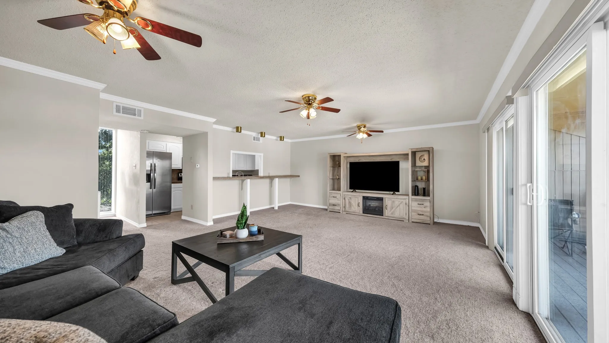 Condominium For Sale in Hood County , 4313 Crescent Drive 5, Granbury, Texas 76049, 2 Bedroom, 2 Bathroom, 1 Garage spaces, 1,424 Sqft, built in 1973, mls#21389961, Real Estate Agent in Granbury, Homes For Sale in Hood county, Homes For Sale in Granbury, Realtor in Granbury Texas, Real Estate Brokerage Independent Realty Texas, Luminita Cordes Realtor