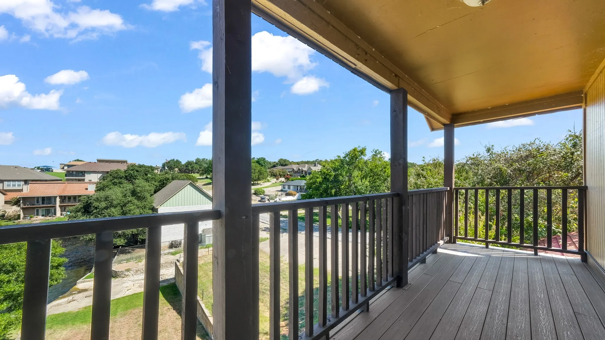 Condominium For Sale in Hood County , 4313 Crescent Drive 5, Granbury, Texas 76049, 2 Bedroom, 2 Bathroom, 1 Garage spaces, 1,424 Sqft, built in 1973, mls#21389961, Real Estate Agent in Granbury, Homes For Sale in Hood county, Homes For Sale in Granbury, Realtor in Granbury Texas, Real Estate Brokerage Independent Realty Texas, Luminita Cordes Realtor