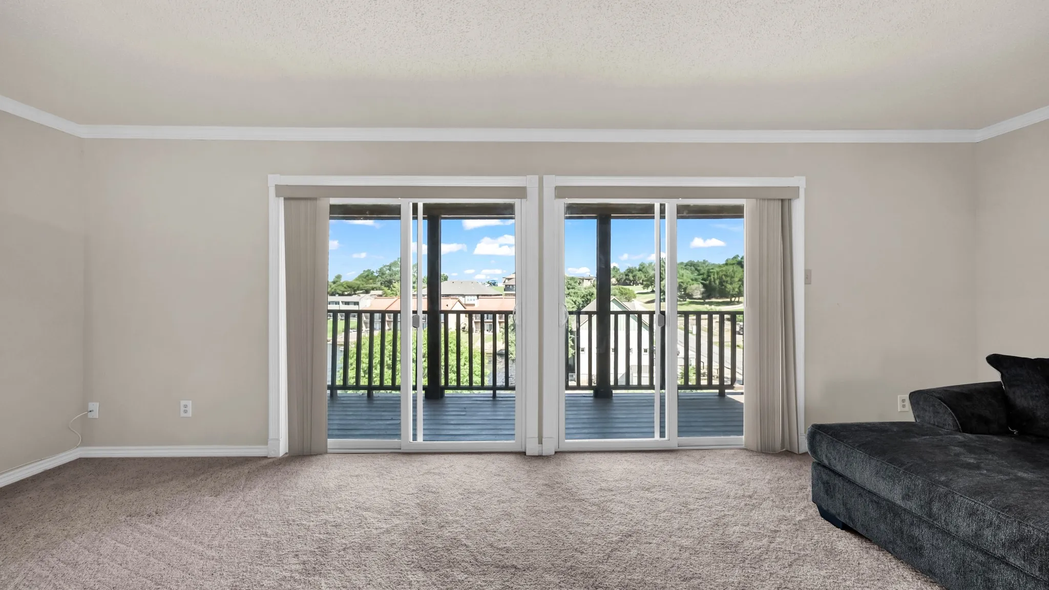 Condominium For Sale in Hood County , 4313 Crescent Drive 5, Granbury, Texas 76049, 2 Bedroom, 2 Bathroom, 1 Garage spaces, 1,424 Sqft, built in 1973, mls#21389961, Real Estate Agent in Granbury, Homes For Sale in Hood county, Homes For Sale in Granbury, Realtor in Granbury Texas, Real Estate Brokerage Independent Realty Texas, Luminita Cordes Realtor