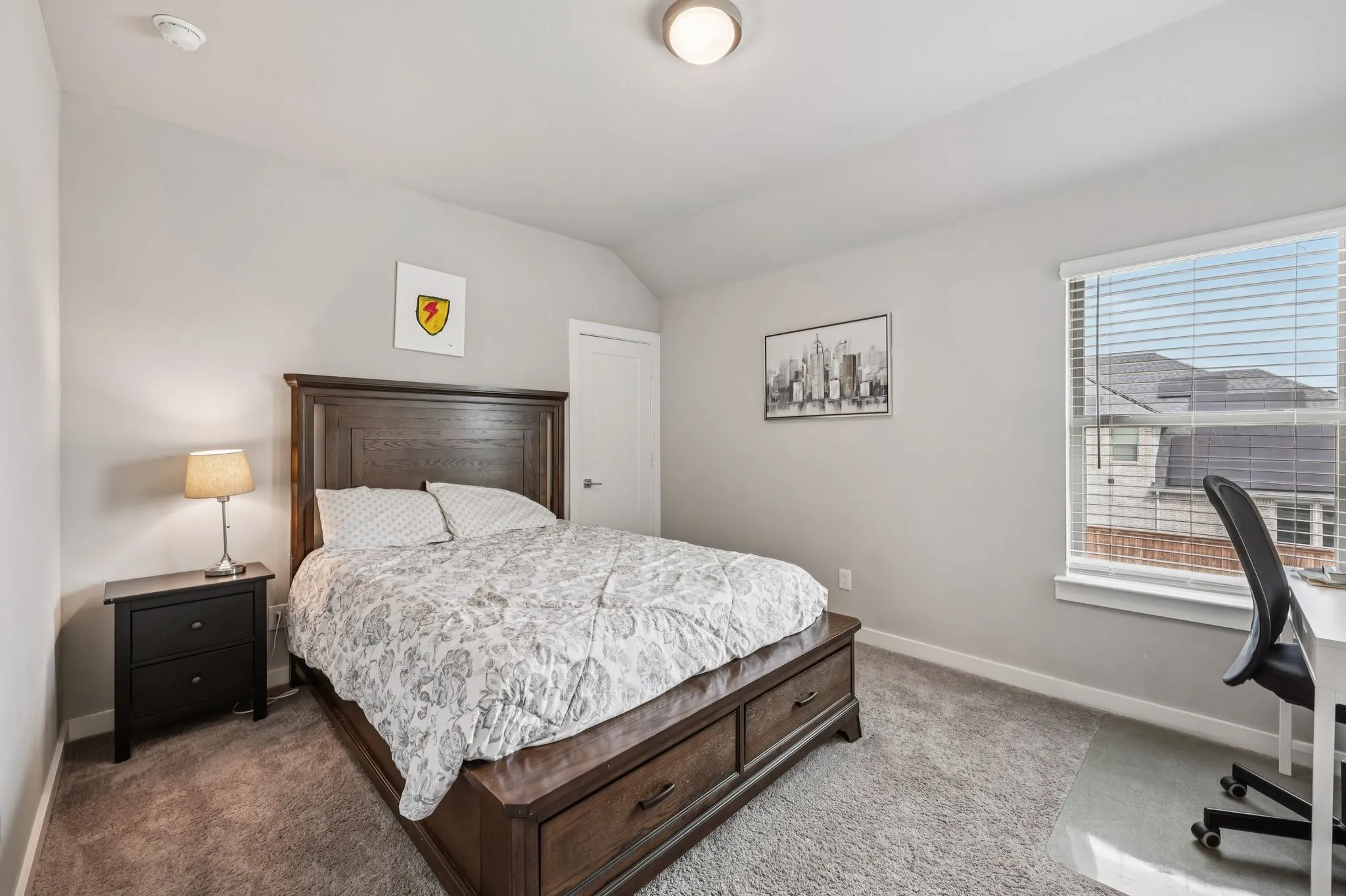 Single Family Residence For Sale in Denton County , 1601 Thunderbird Drive, Fort Worth, Texas 76052, 5 Bedroom, 5 Bathroom, 3 Garage spaces, 4,121 Sqft, built in 2022, mls#21392073, Real Estate Agent in Fort Worth, Homes For Sale in Denton county, Homes For Sale in Fort Worth, Realtor in Fort Worth Texas, Real Estate Brokerage Independent Realty Texas, Luminita Cordes Realtor