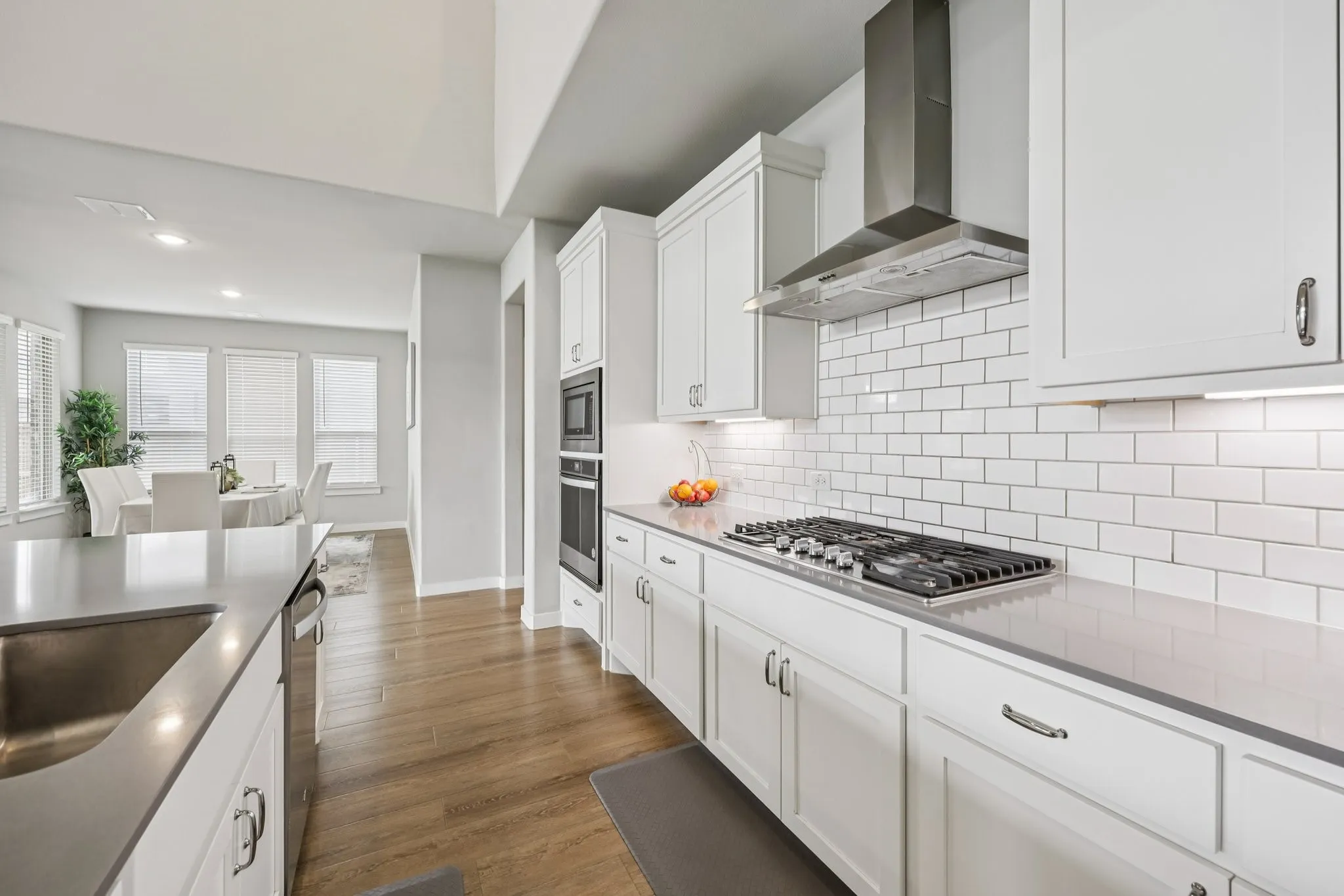 Single Family Residence For Sale in Denton County , 1601 Thunderbird Drive, Fort Worth, Texas 76052, 5 Bedroom, 5 Bathroom, 3 Garage spaces, 4,121 Sqft, built in 2022, mls#21392073, Real Estate Agent in Fort Worth, Homes For Sale in Denton county, Homes For Sale in Fort Worth, Realtor in Fort Worth Texas, Real Estate Brokerage Independent Realty Texas, Luminita Cordes Realtor