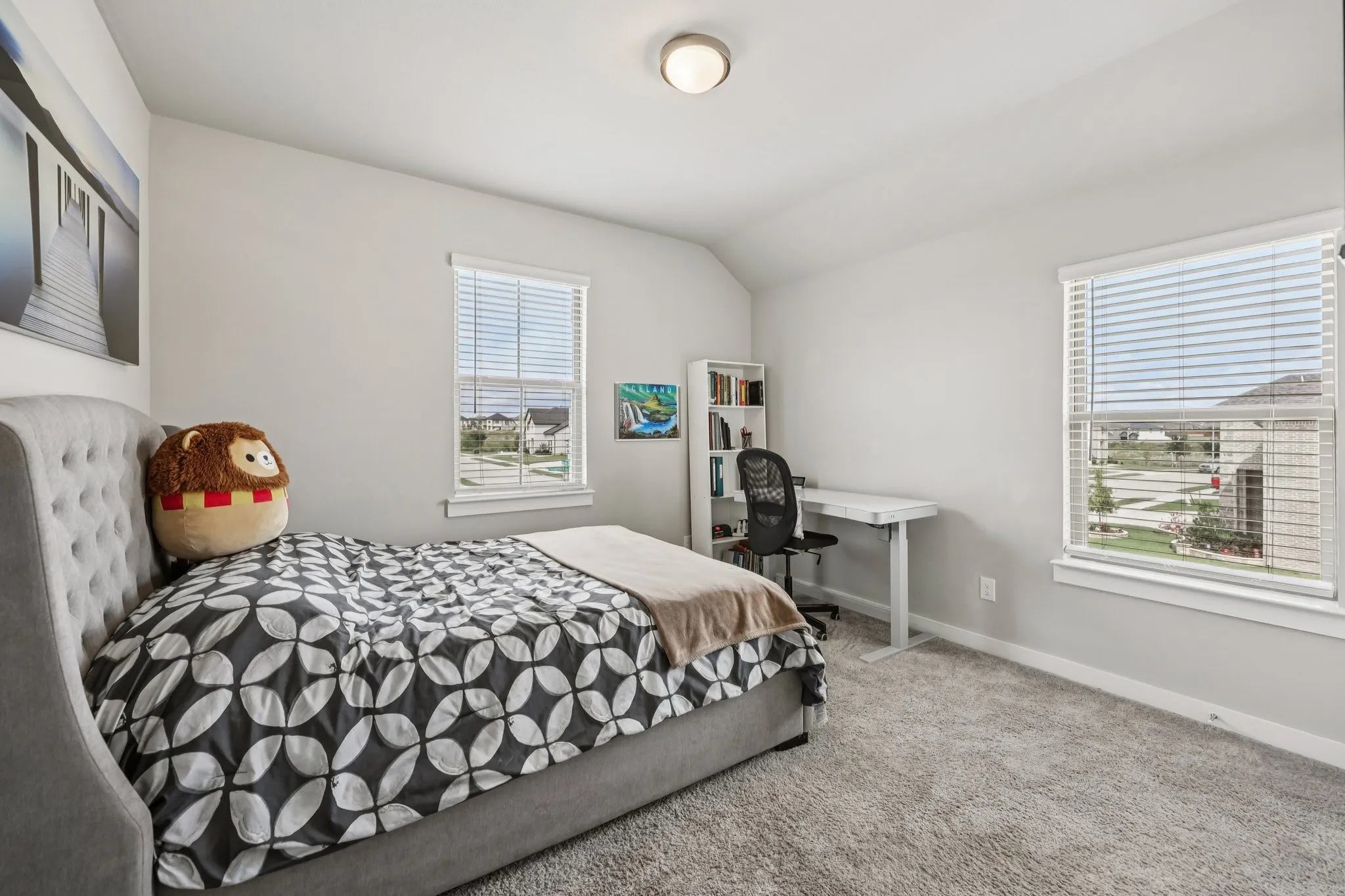 Single Family Residence For Sale in Denton County , 1601 Thunderbird Drive, Fort Worth, Texas 76052, 5 Bedroom, 5 Bathroom, 3 Garage spaces, 4,121 Sqft, built in 2022, mls#21392073, Real Estate Agent in Fort Worth, Homes For Sale in Denton county, Homes For Sale in Fort Worth, Realtor in Fort Worth Texas, Real Estate Brokerage Independent Realty Texas, Luminita Cordes Realtor