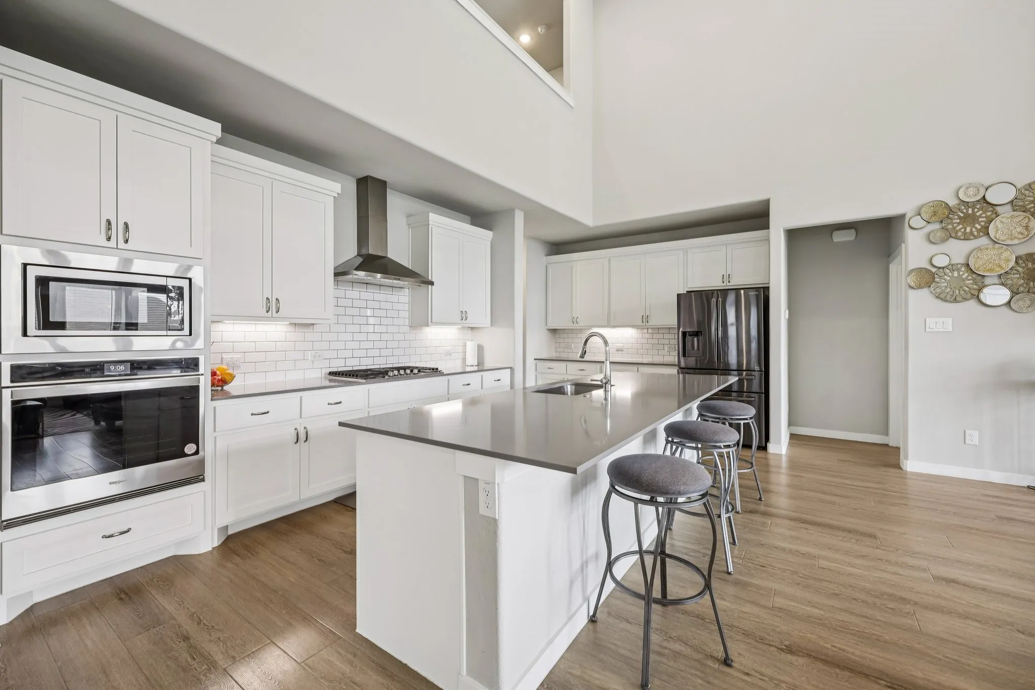 Single Family Residence For Sale in Denton County , 1601 Thunderbird Drive, Fort Worth, Texas 76052, 5 Bedroom, 5 Bathroom, 3 Garage spaces, 4,121 Sqft, built in 2022, mls#21392073, Real Estate Agent in Fort Worth, Homes For Sale in Denton county, Homes For Sale in Fort Worth, Realtor in Fort Worth Texas, Real Estate Brokerage Independent Realty Texas, Luminita Cordes Realtor