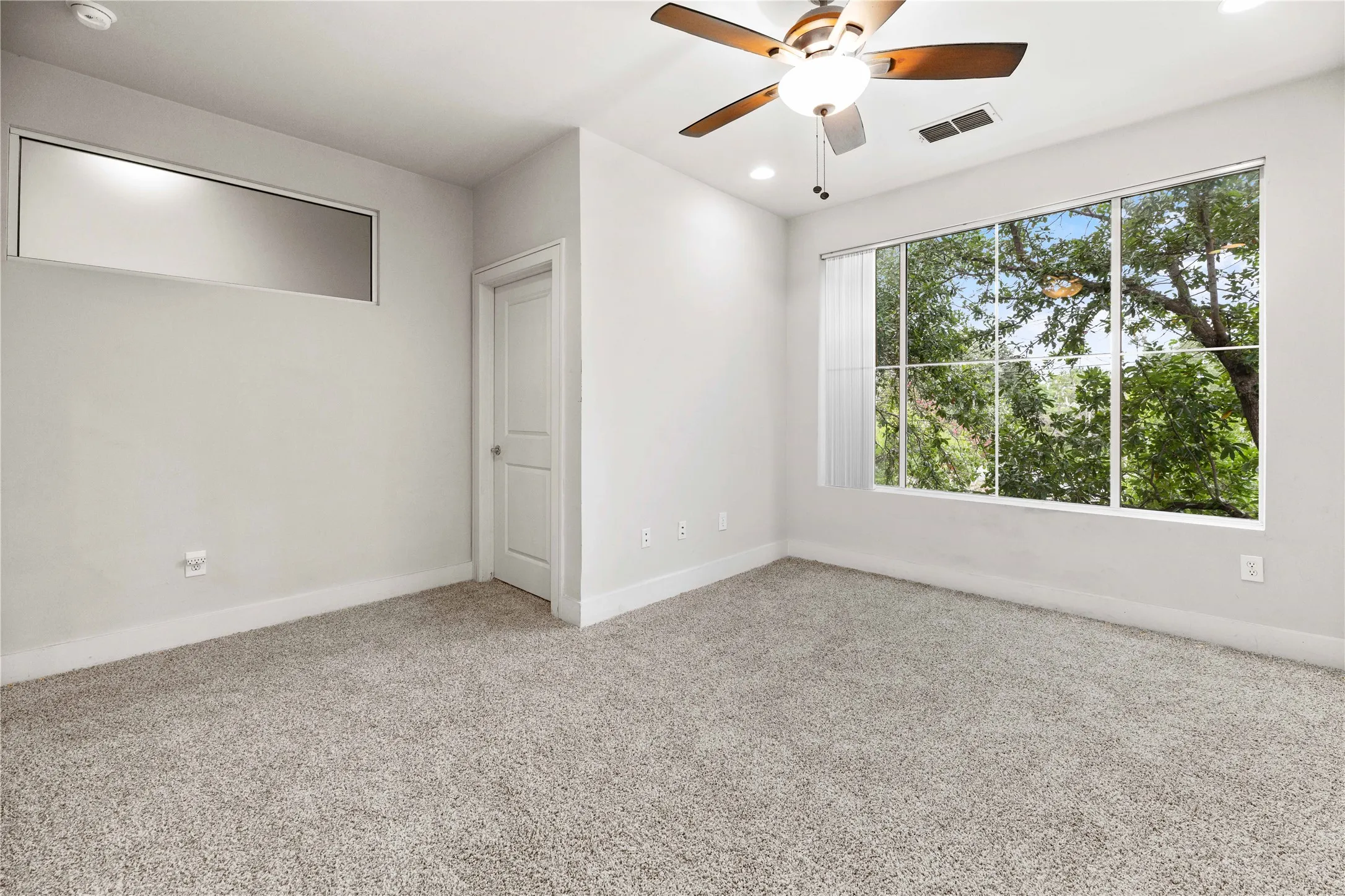 Condominium For Rent in Dallas County , 4239 Rawlins Street 7, Dallas, Texas 75219, 3 Bedroom, 4 Bathroom, 2 Garage spaces, 2,029 Sqft, built in 2005, mls#21391419, Real Estate Agent in Dallas, Homes For Rent in Dallas county, Homes For Rent in Dallas, Realtor in Dallas Texas, Real Estate Brokerage Independent Realty Texas, Luminita Cordes Realtor