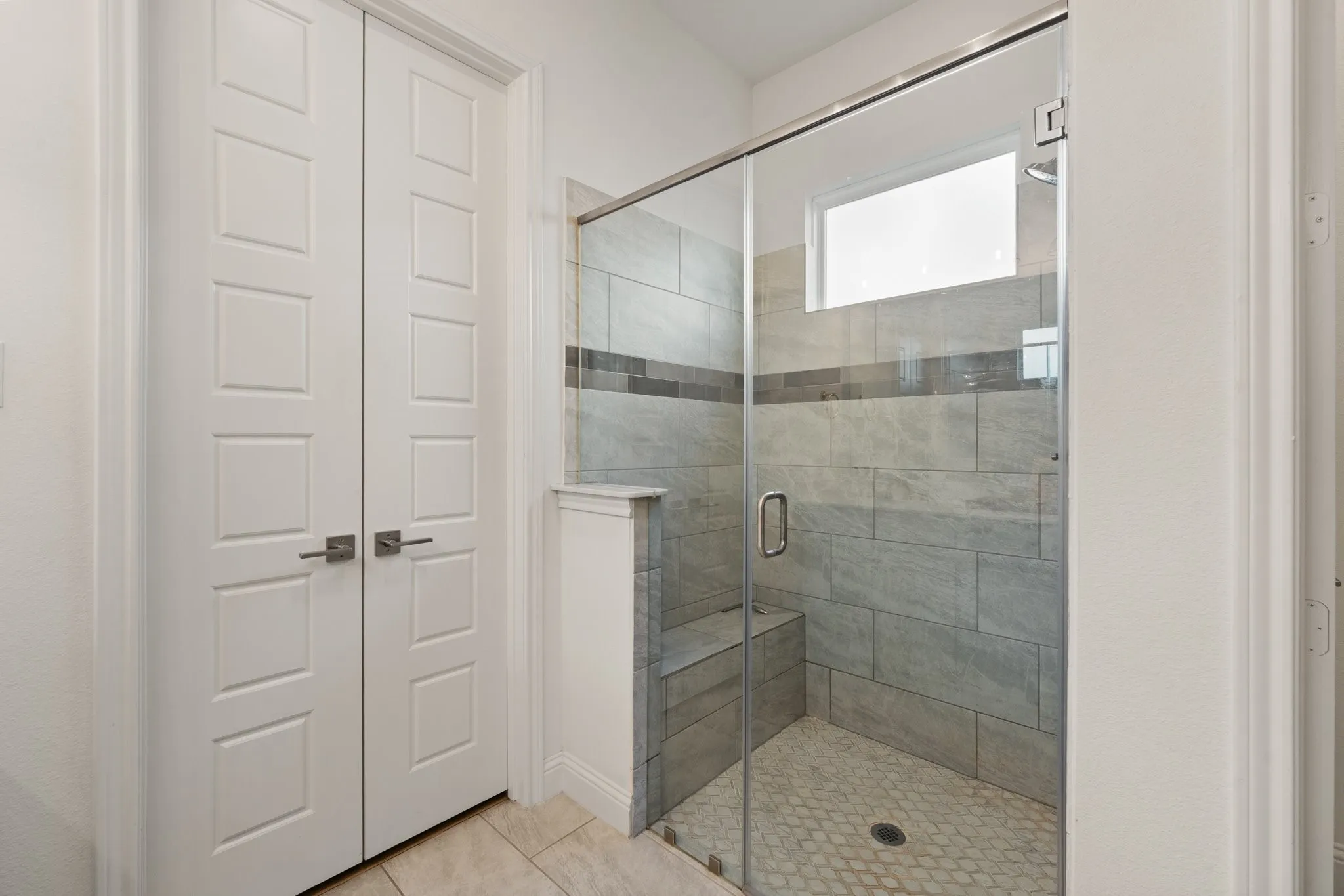 Single Family Residence For Sale in Parker County , 14401 Greymoore Circle, Fort Worth, Texas 76008, 4 Bedroom, 2 Bathroom, 2 Garage spaces, 2,160 Sqft, built in 2021, mls#21392060, Real Estate Agent in Fort Worth, Homes For Sale in Parker county, Homes For Sale in Fort Worth, Realtor in Fort Worth Texas, Real Estate Brokerage Independent Realty Texas, Luminita Cordes Realtor