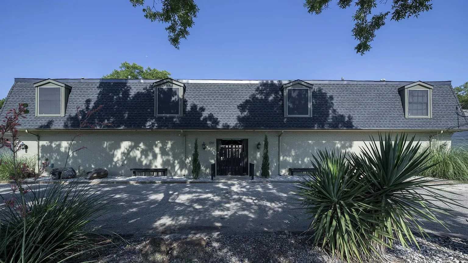 Apartment For Rent in Denton County , 1717 N Locust Street 1, Denton, Texas 76201, 3 Bedroom, 2 Bathroom, Garage spaces, 1,700 Sqft, built in 1967, mls#21390009, Real Estate Agent in Denton, Homes For Rent in Denton county, Homes For Rent in Denton, Realtor in Denton Texas, Real Estate Brokerage Independent Realty Texas, Luminita Cordes Realtor