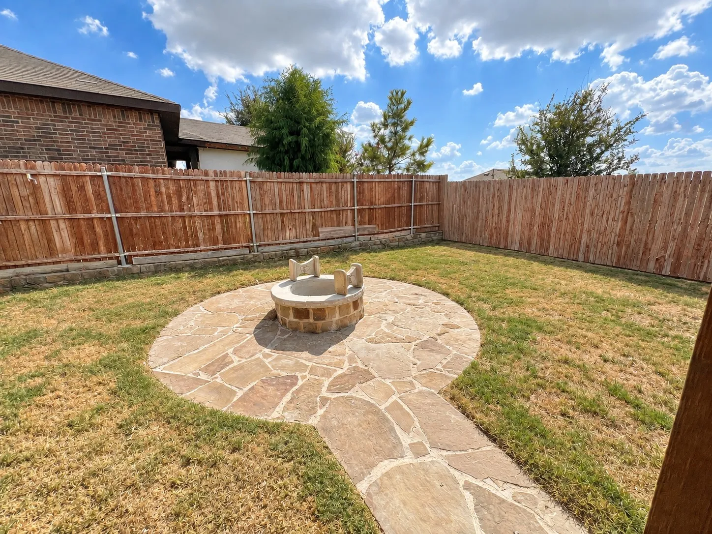 Single Family Residence For Rent in Tarrant County , 712 Ben Lake Trail, Fort Worth, Texas 76120, 4 Bedroom, 2 Bathroom, 2 Garage spaces, 1,574 Sqft, built in 2019, mls#21392118, Real Estate Agent in Fort Worth, Homes For Rent in Tarrant county, Homes For Rent in Fort Worth, Realtor in Fort Worth Texas, Real Estate Brokerage Independent Realty Texas, Luminita Cordes Realtor